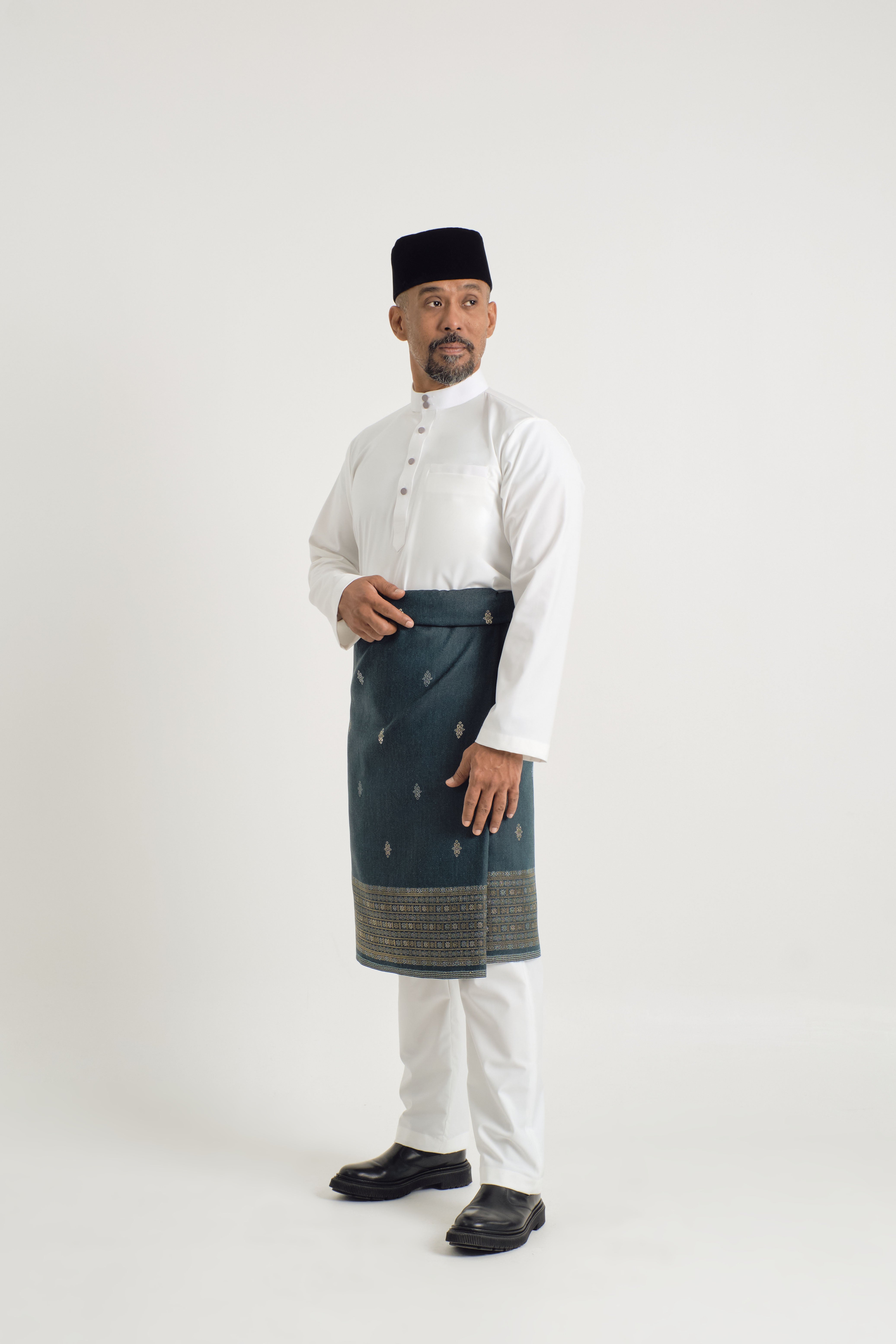 Patawali Baju Melayu Cekak Musang - Antique White