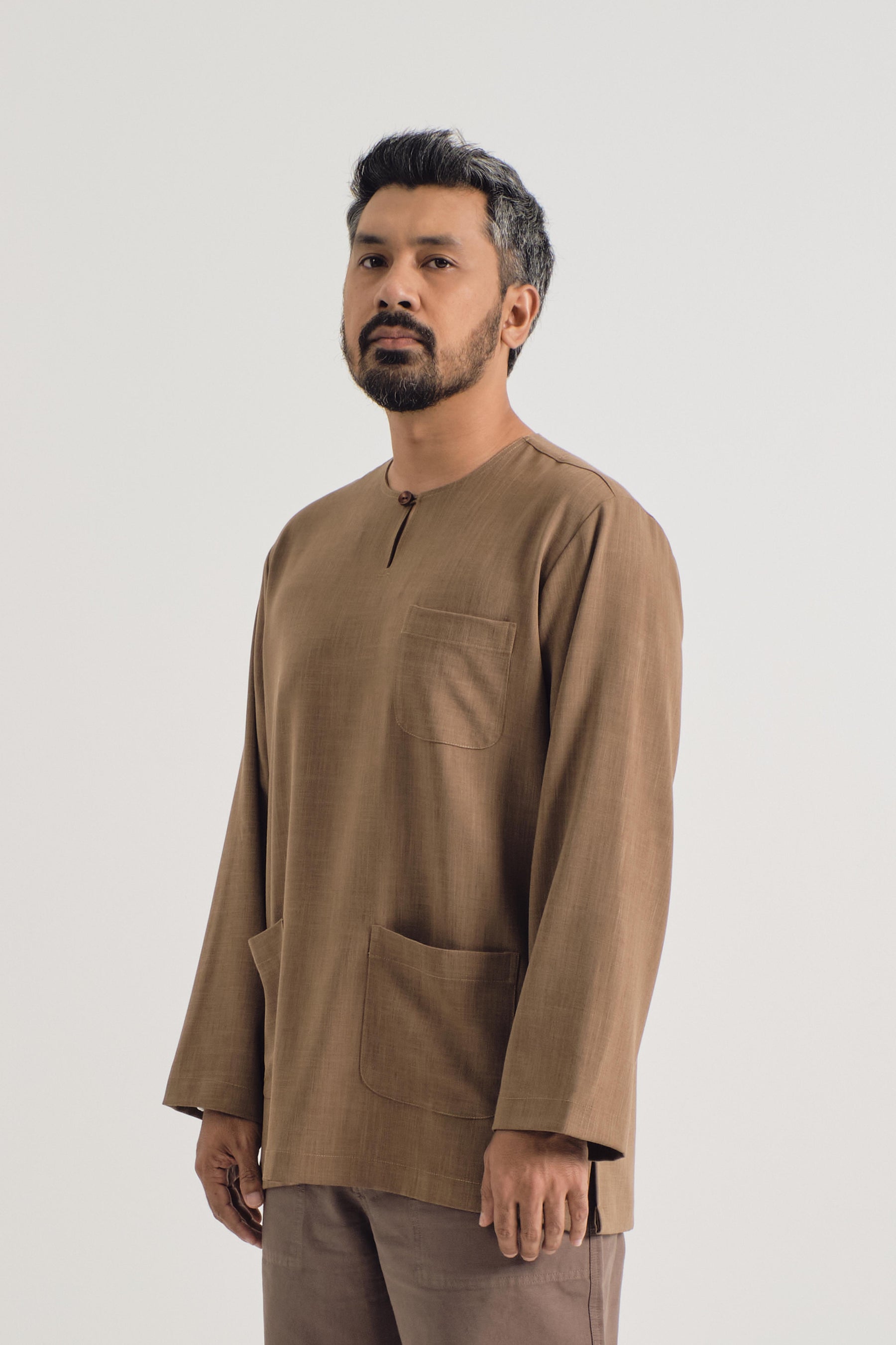 Pangku Plain Men Top Classic Fit - Brown