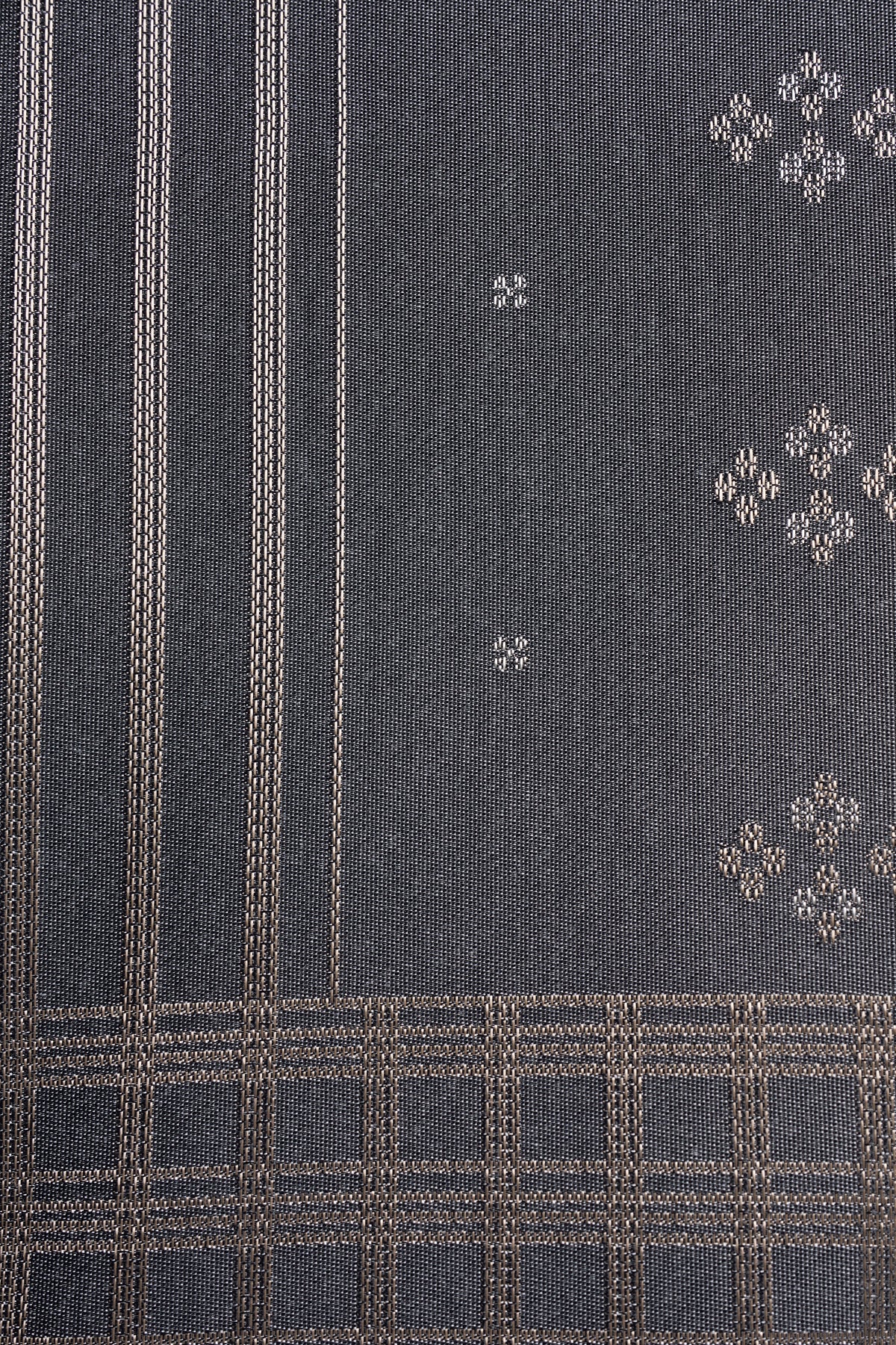 Samping Galur Cengkih - Kelabu Perak