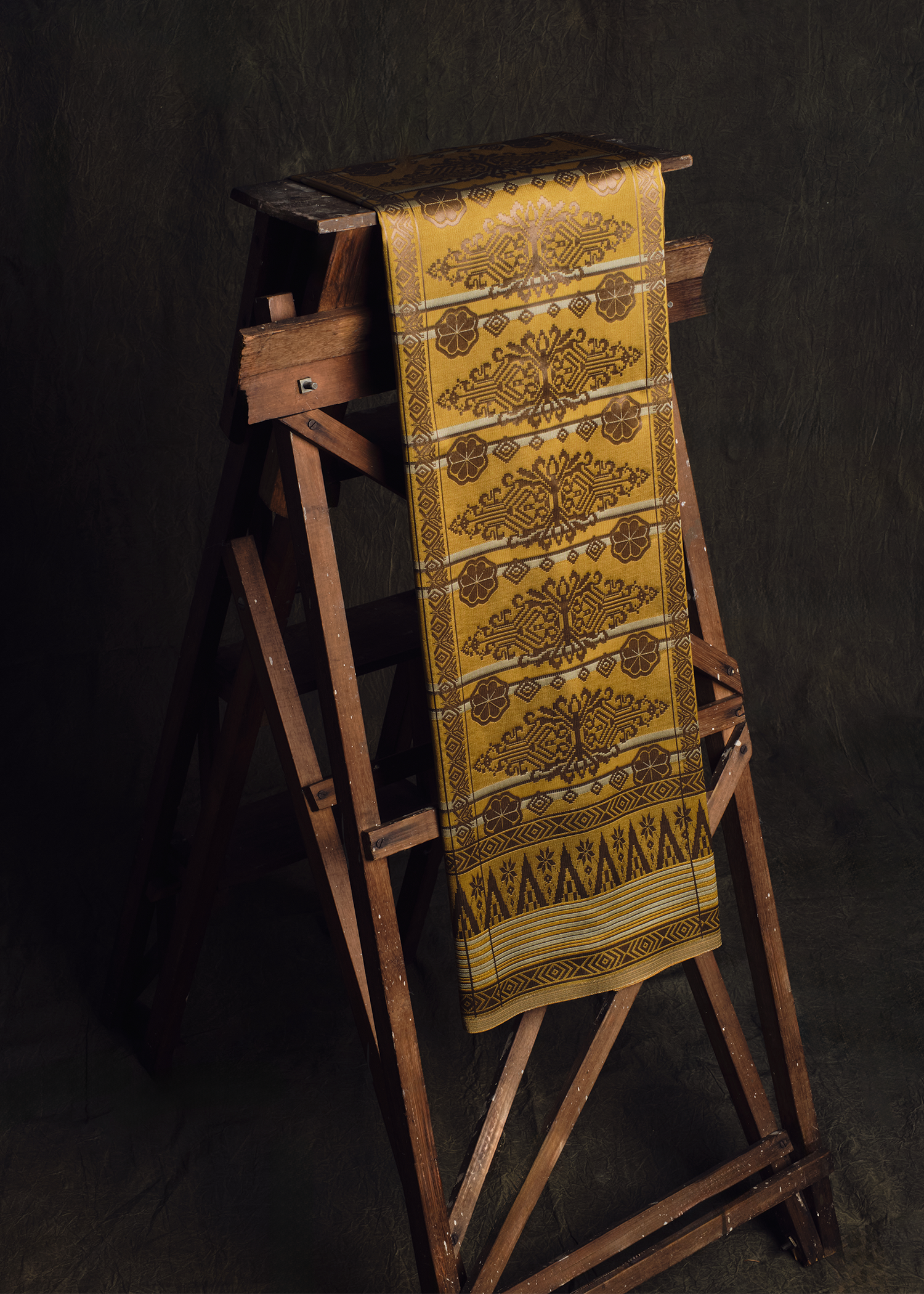 KHATAM x M.NASIR : Langgam Tampuk Manggis - Gold