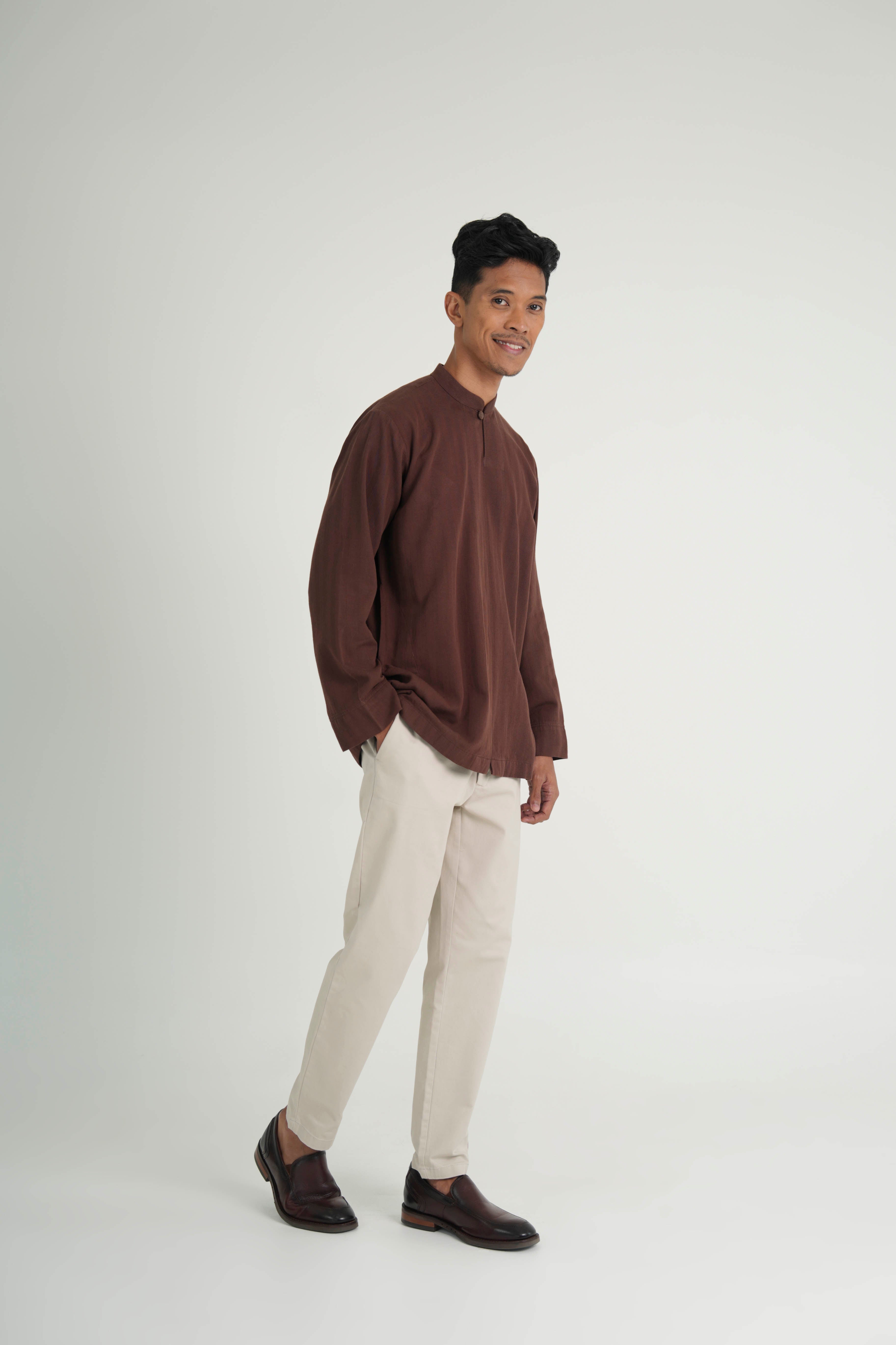 Jalenan Modern Fit Collared Top - Cocoa Brown