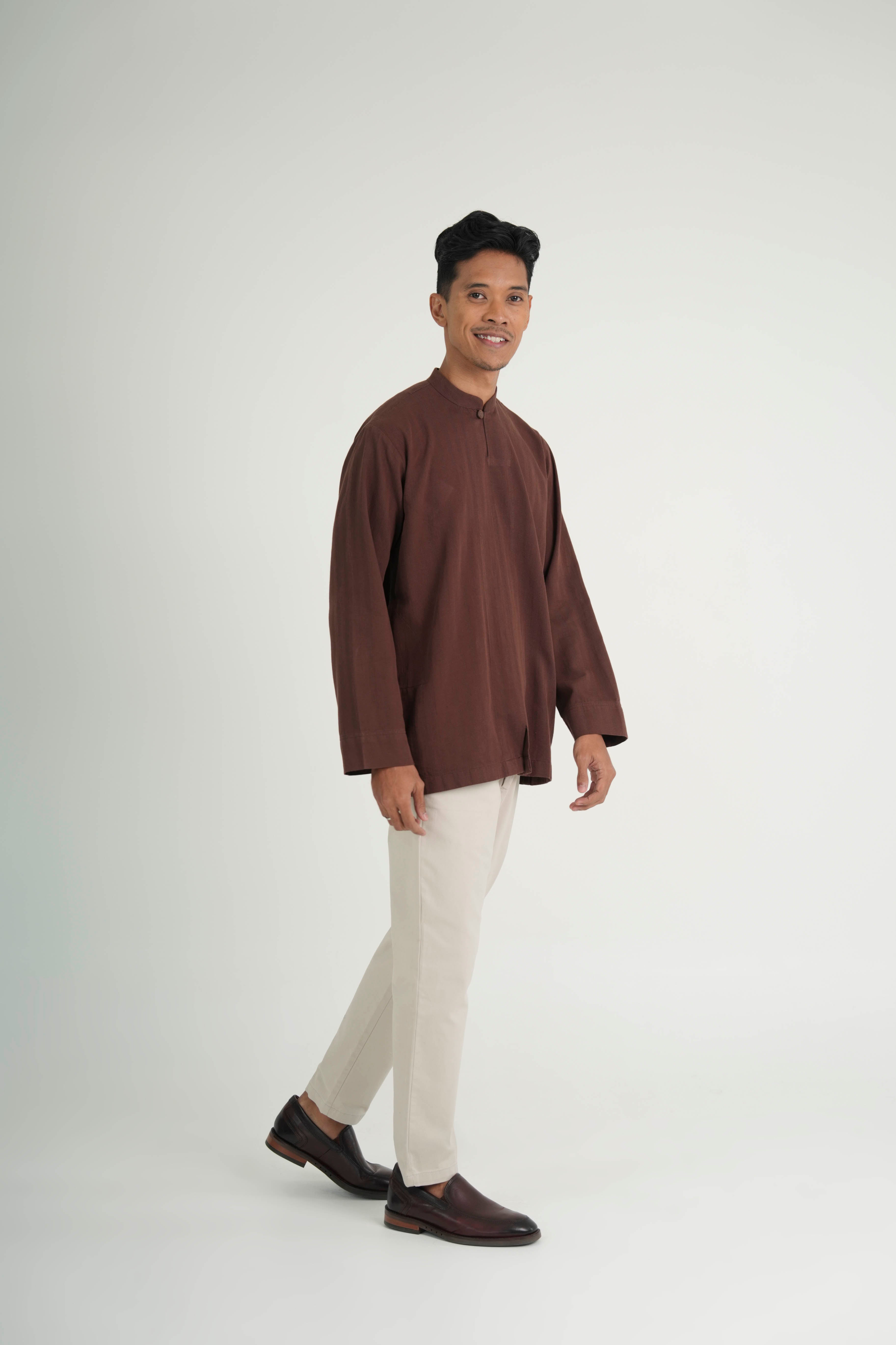 Jalenan Modern Fit Collared Top - Cocoa Brown