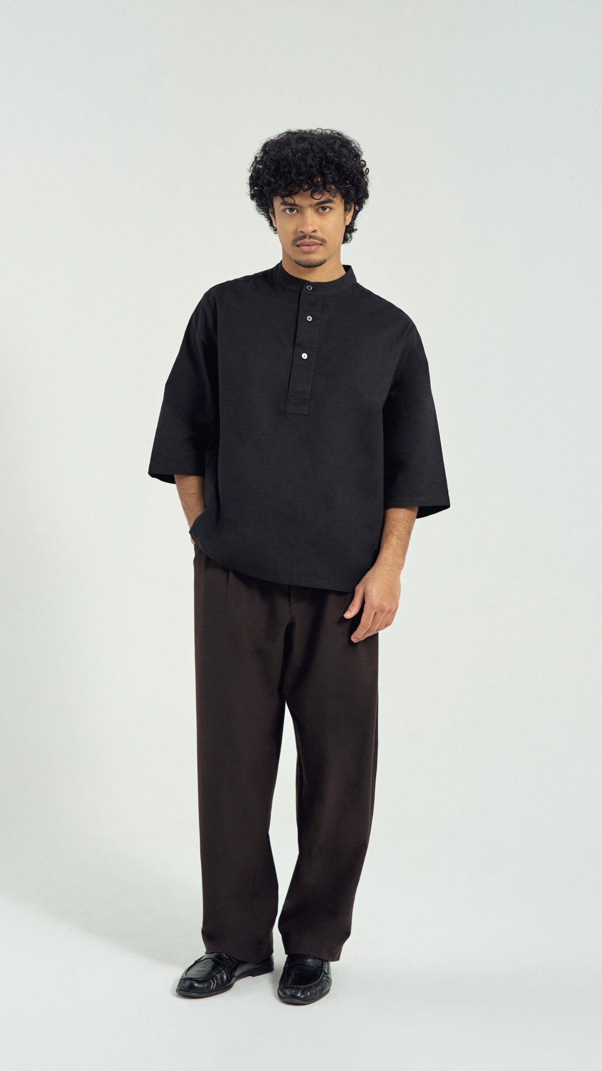 Kuadra Loose Fit Men Top Quarter Sleeve - Black