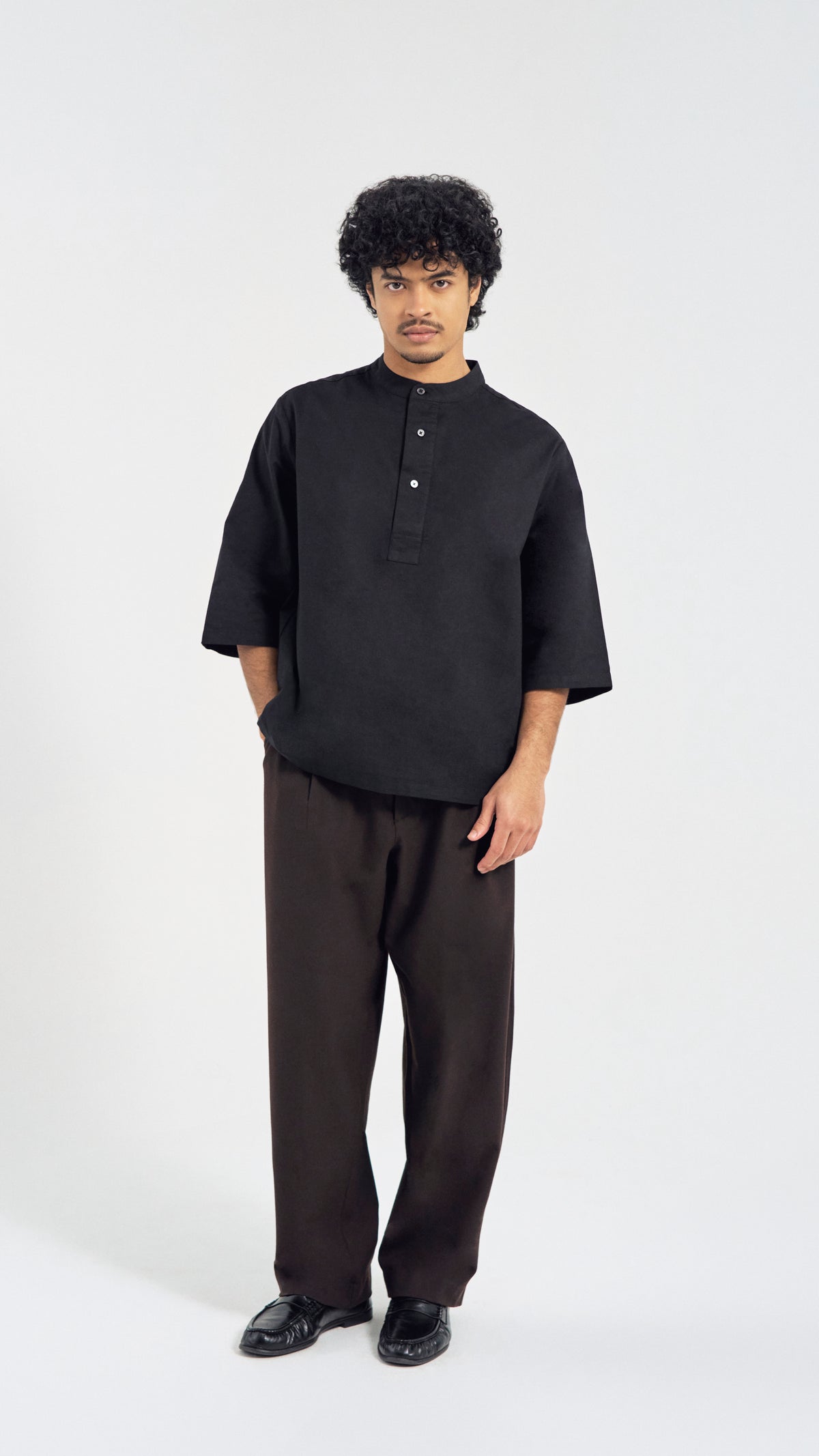 Kuadra Loose Fit Men Top Quarter Sleeve - Black