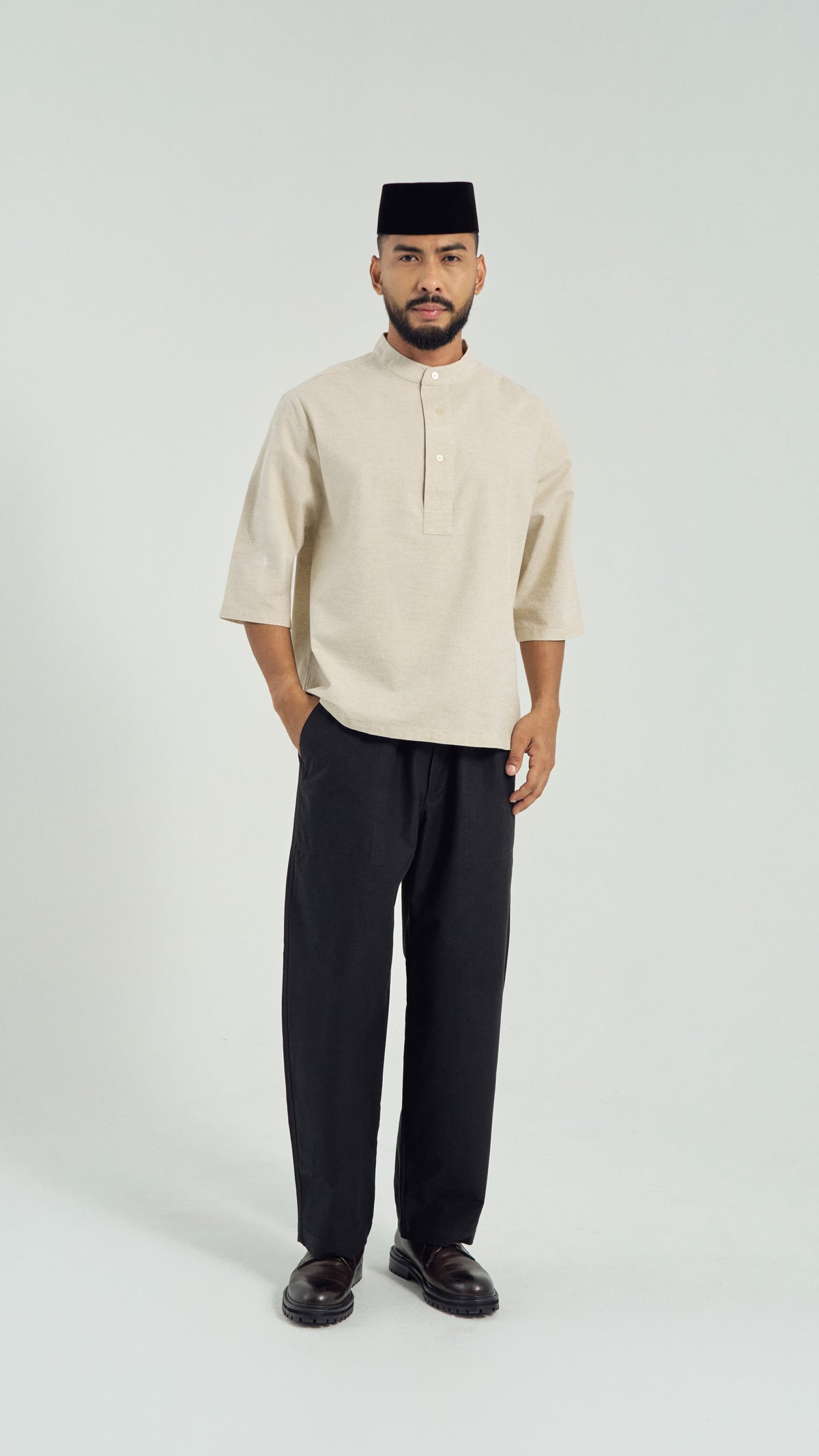 Kuadra Loose Fit Men Top Quarter Sleeve - Sand Beige