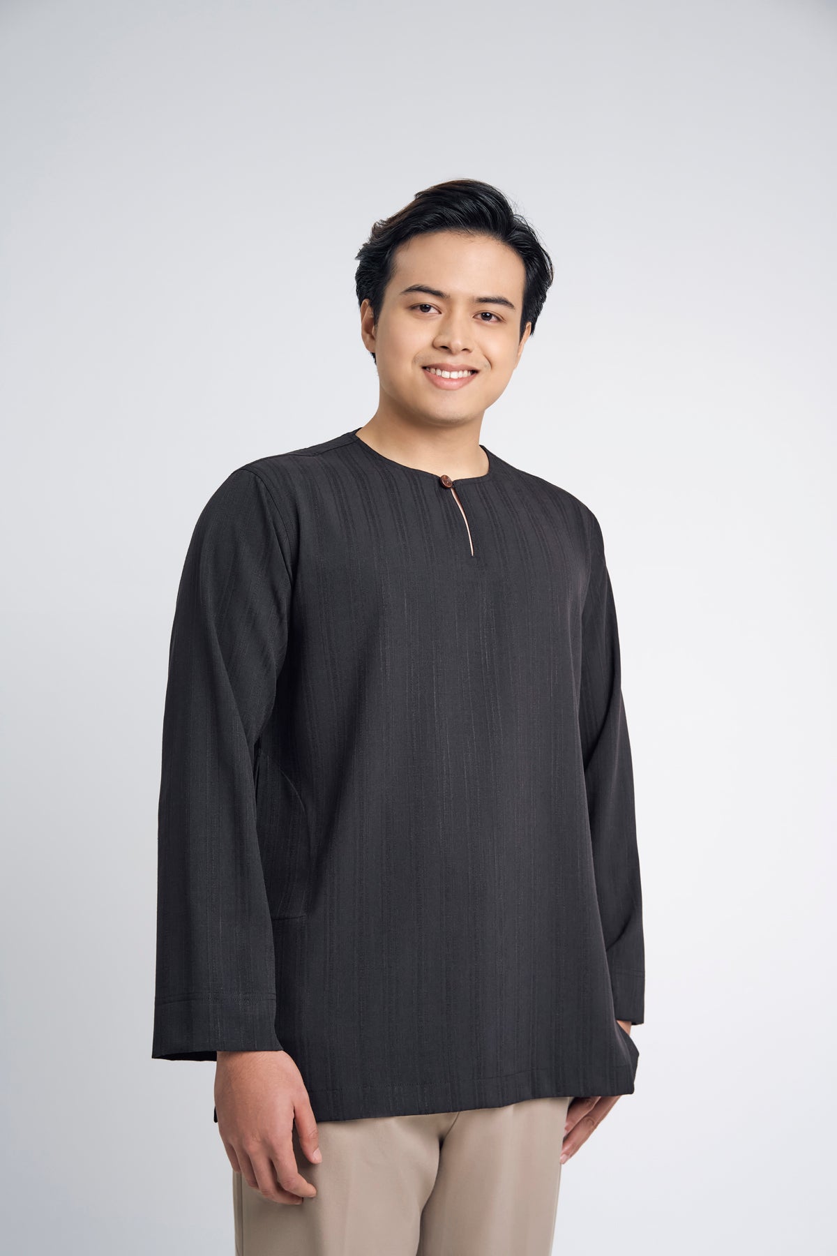 Lembar Modern Fit Long Sleeves Top - Black