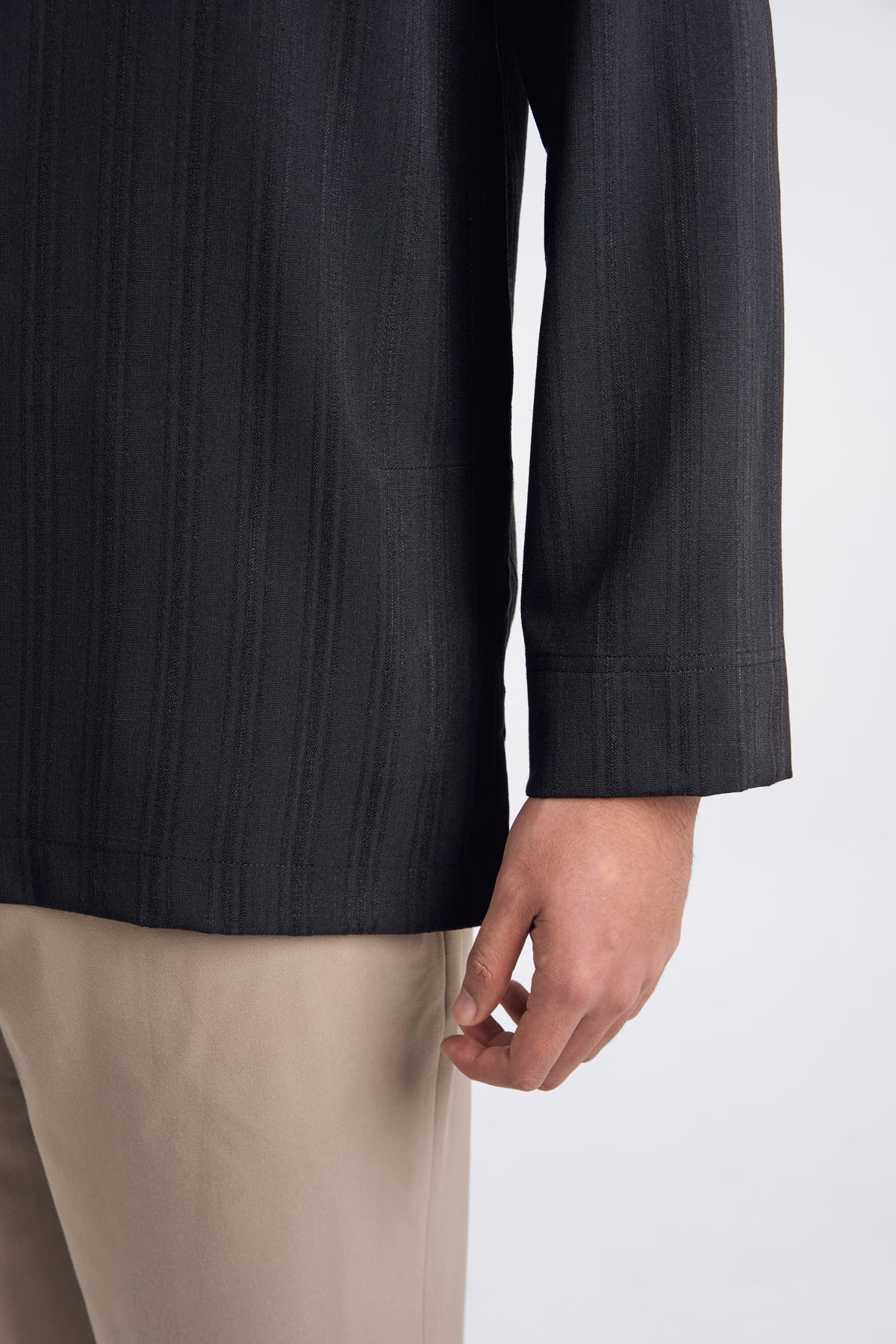 Lembar Modern Fit Long Sleeves Top - Black