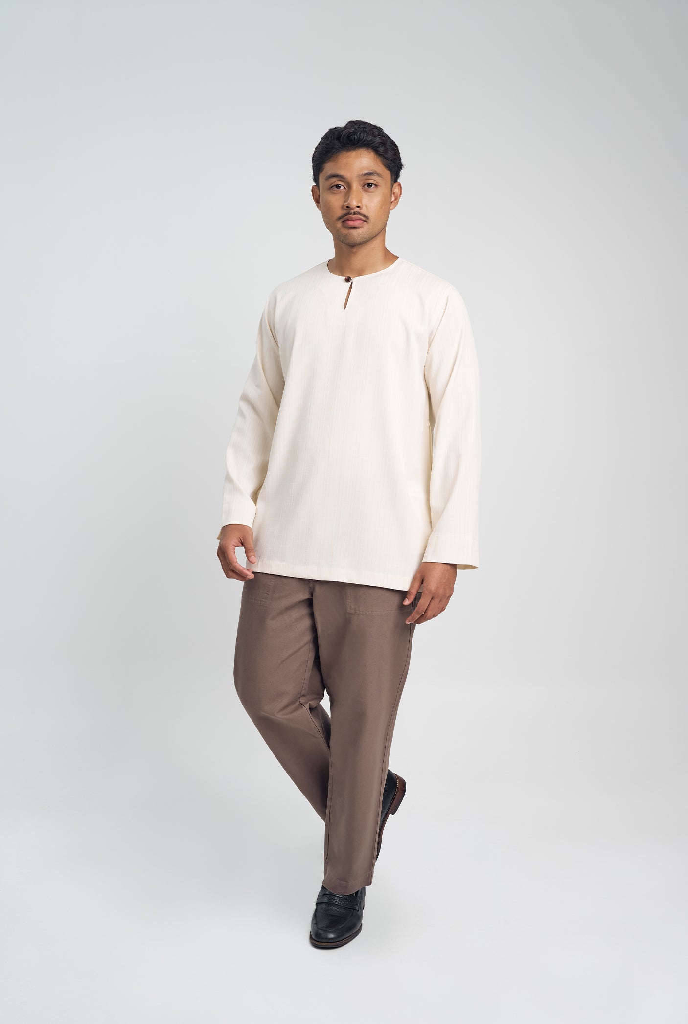 Lembar Modern Fit Long Sleeves Top - Cream