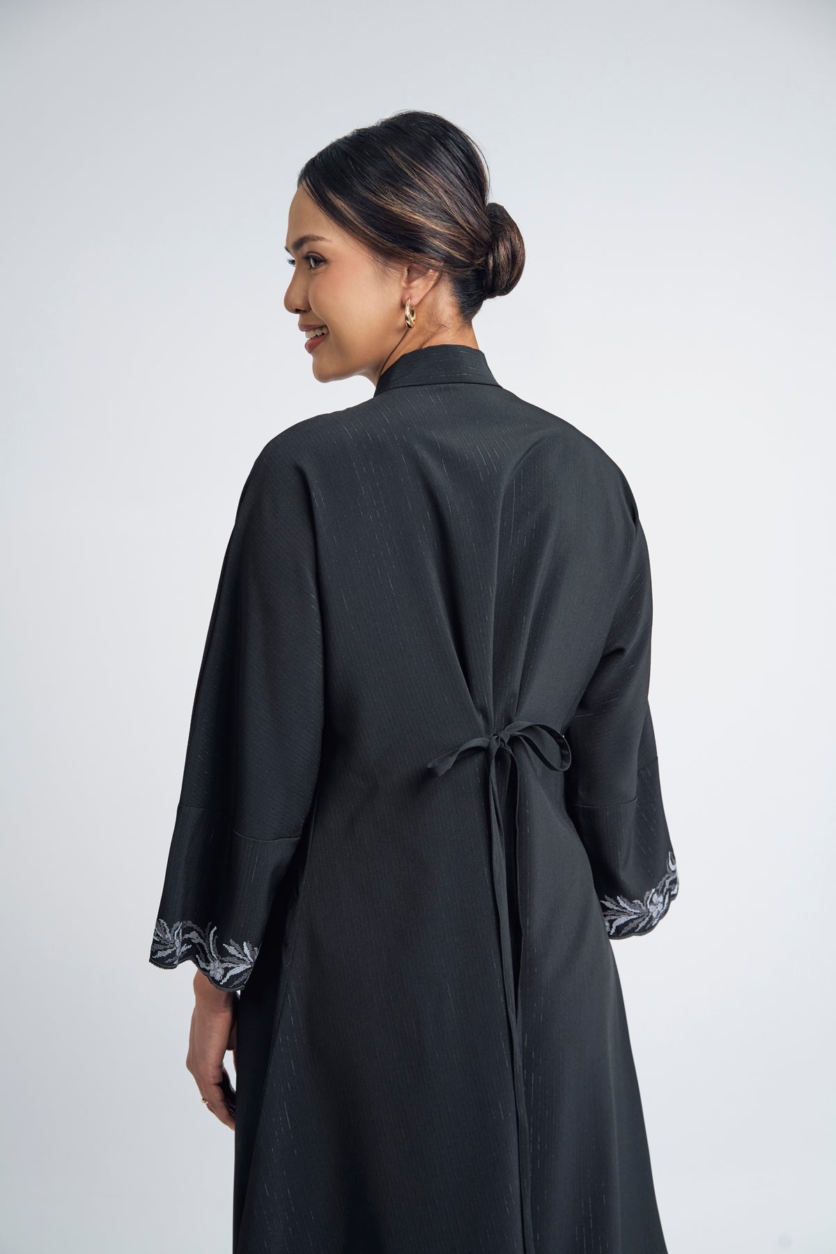 Nyonya Khatam Kemboja Kebaya Labuh - Black