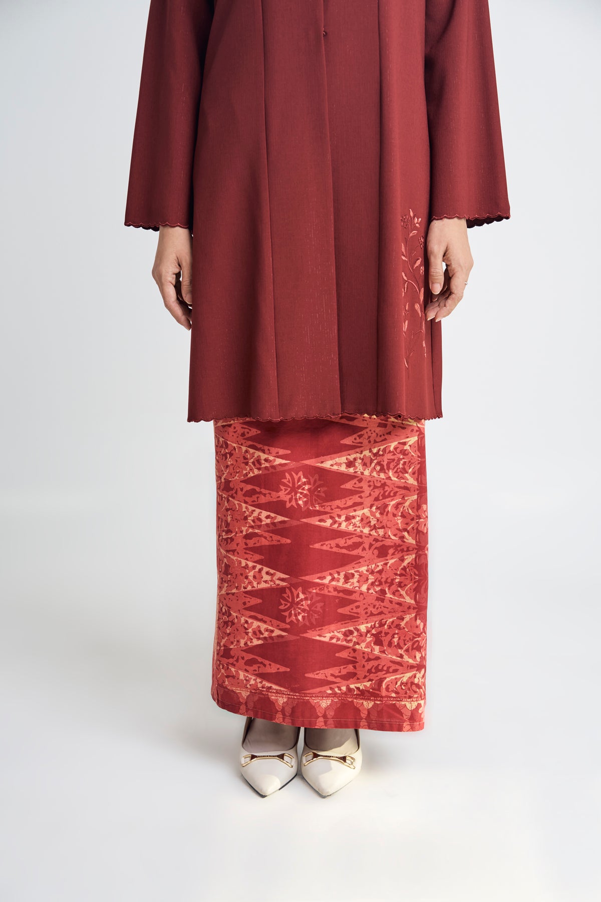 Nyonya Khatam Orked Kebaya - Maroon