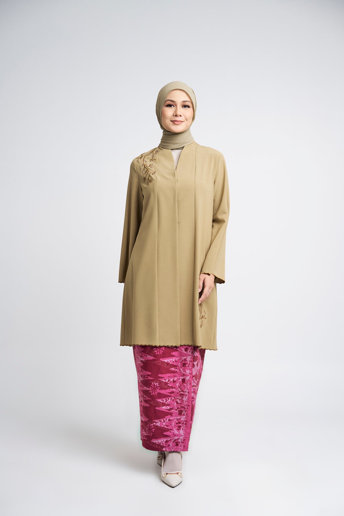 Nyonya Khatam Orked Kebaya - Moss Green