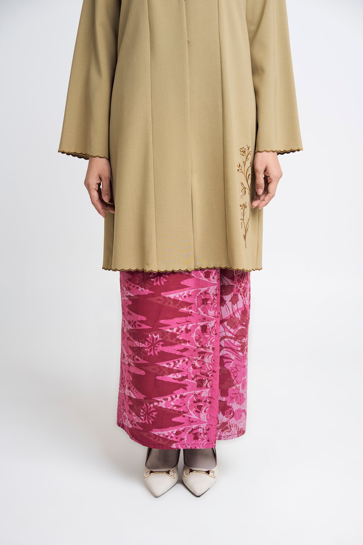 Nyonya Khatam Orked Kebaya - Moss Green