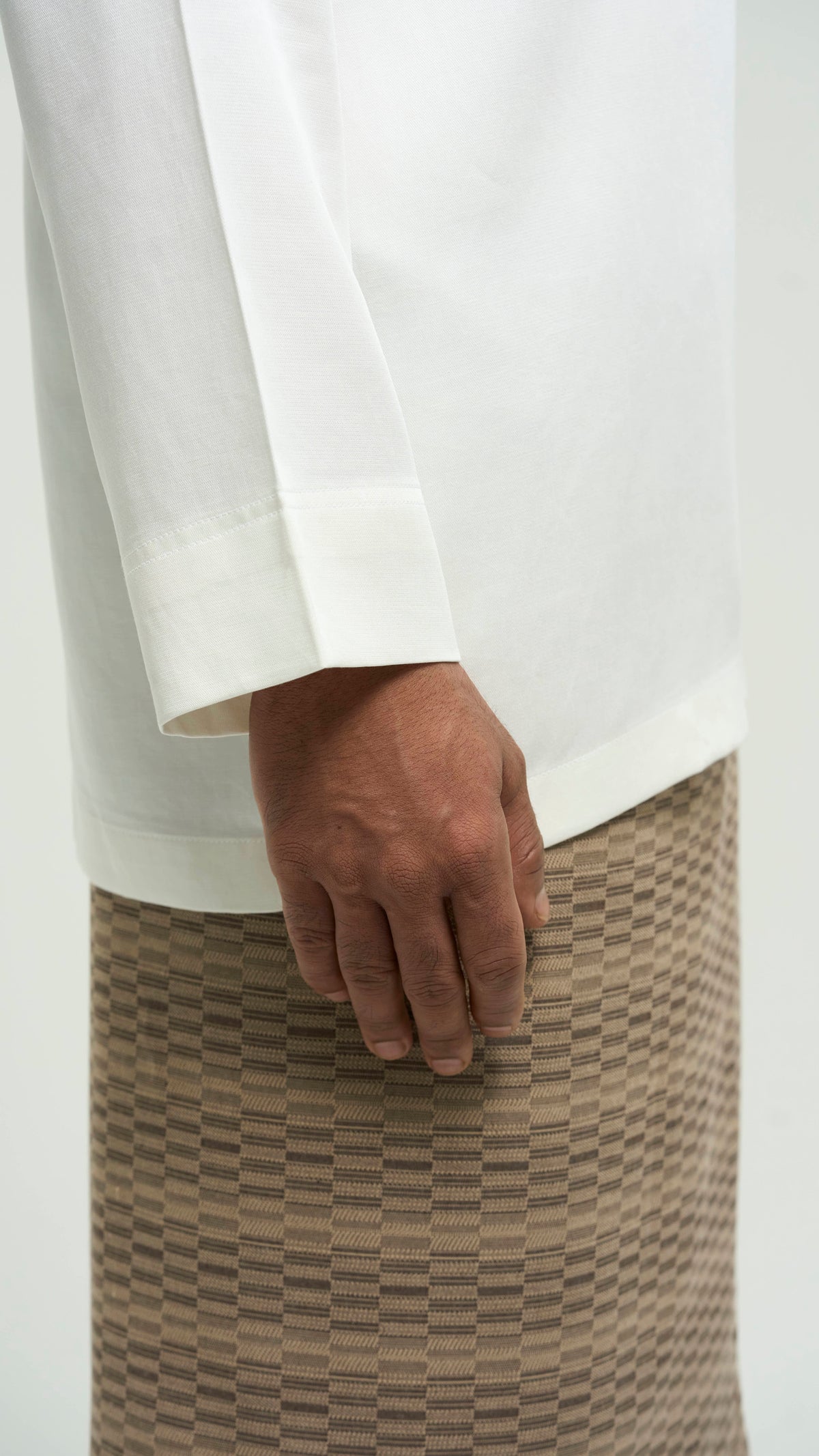 Tasor Loose Fit Teluk Belanga - Off White
