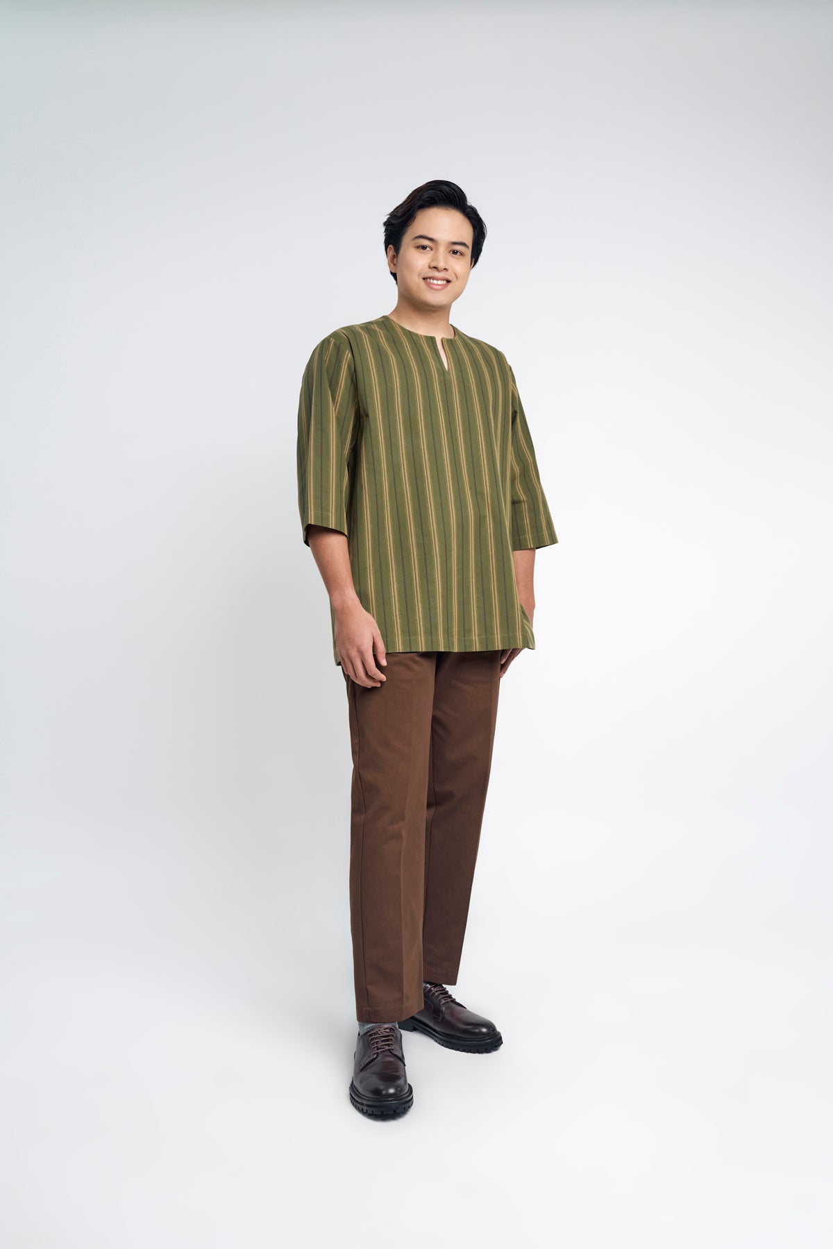 Palong Loose Fit Men Top Quarter - Avocado Green