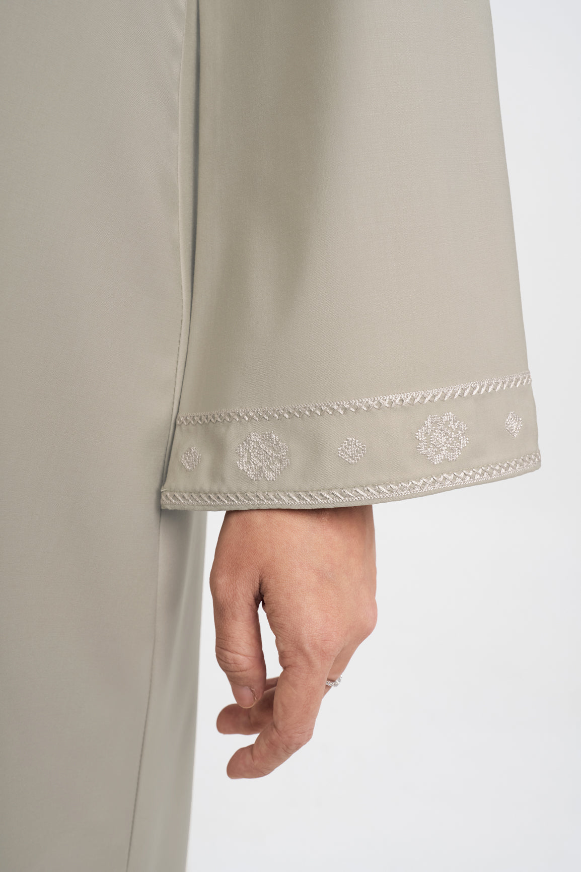 Patawali Baju Kebaya - Light Khaki