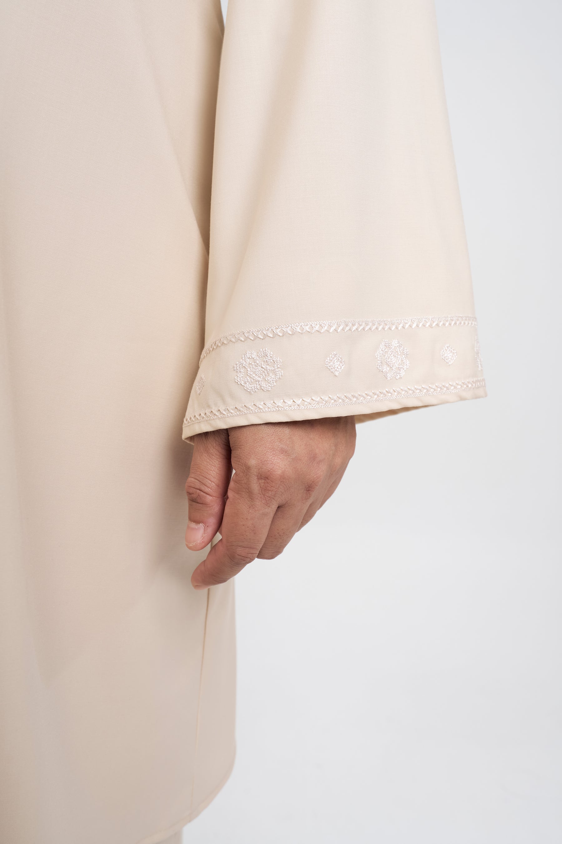 Patawali Baju Kebaya - Ecru Beige