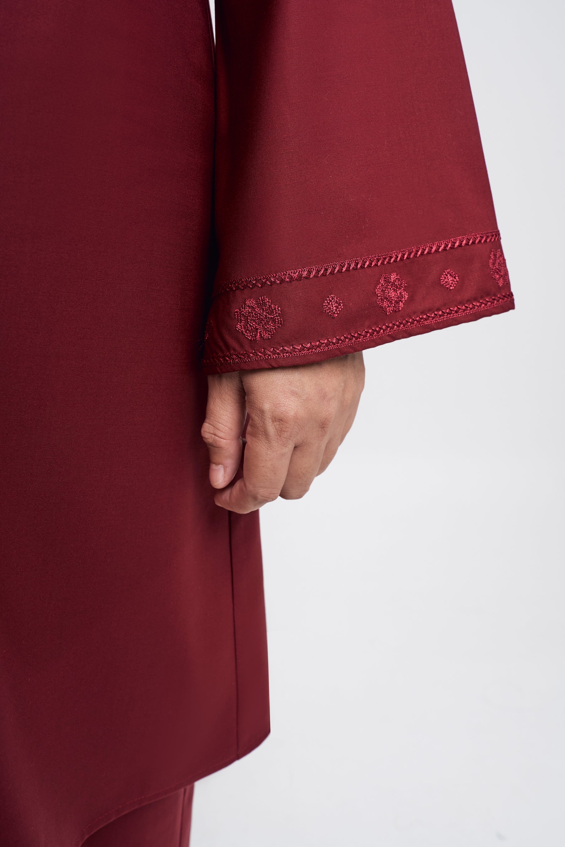 Patawali Baju Kebaya - Mahogany Red