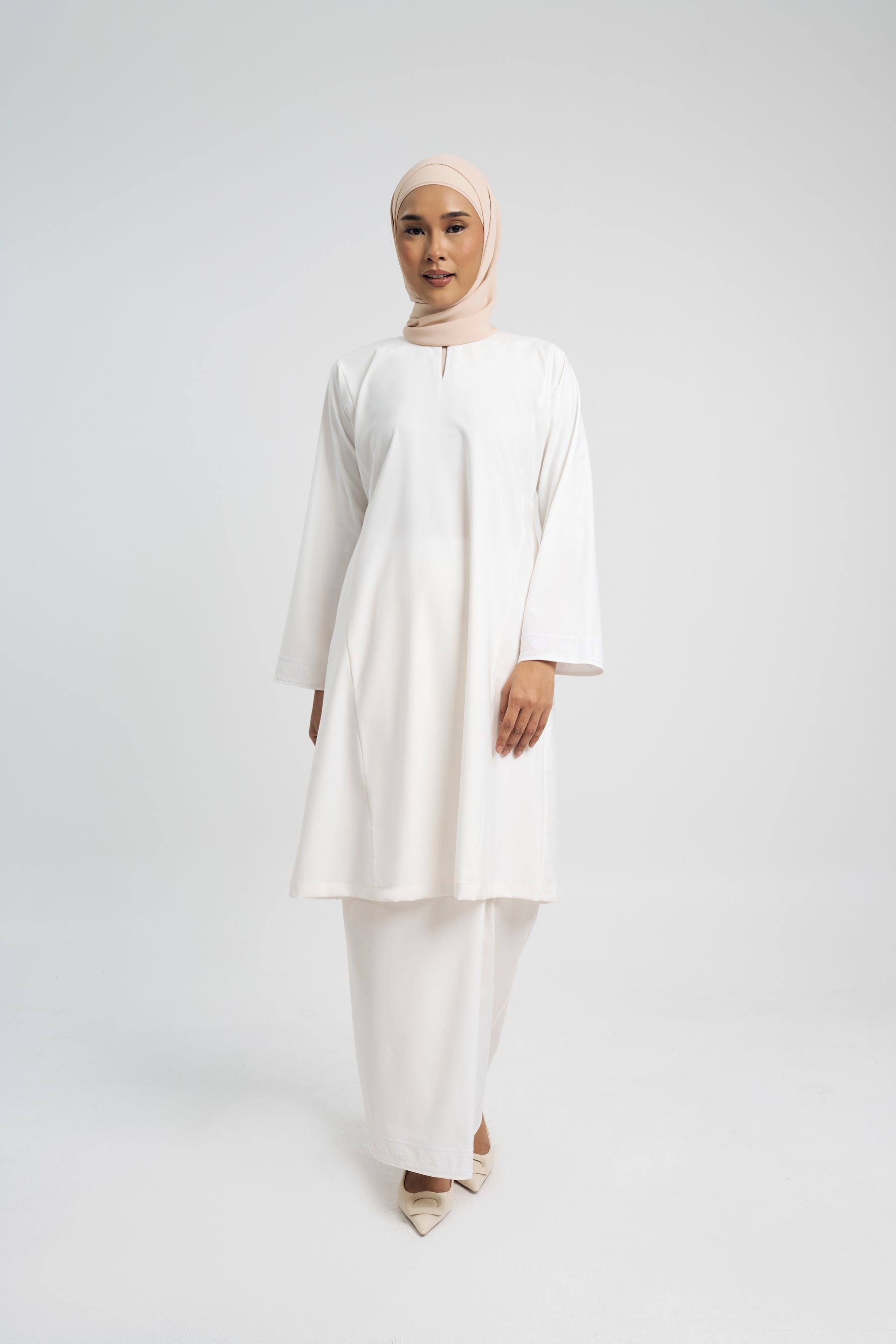 Patawali Baju Kurung Riau - Antique White