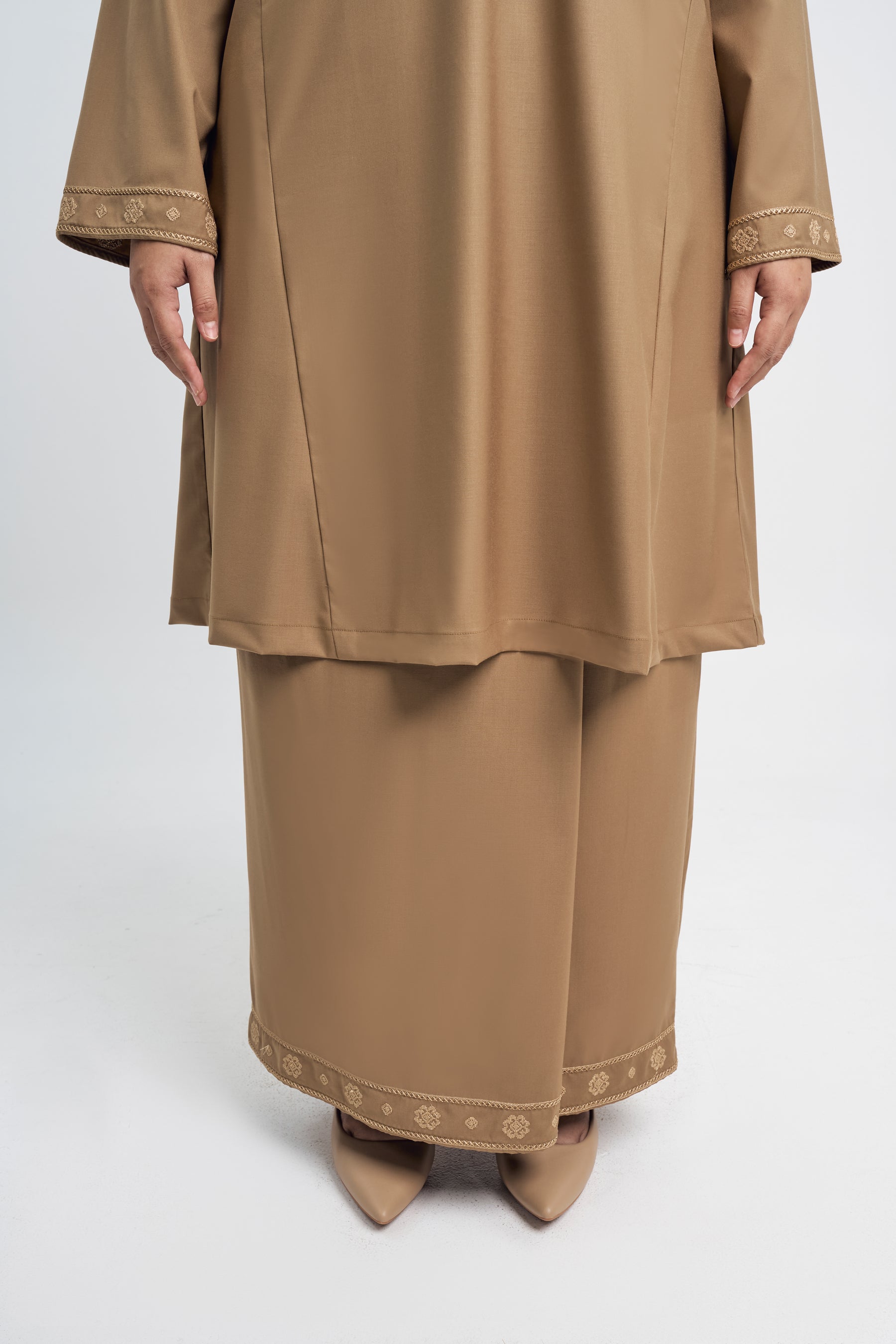 Patawali Baju Kurung Riau - Hazel Brown