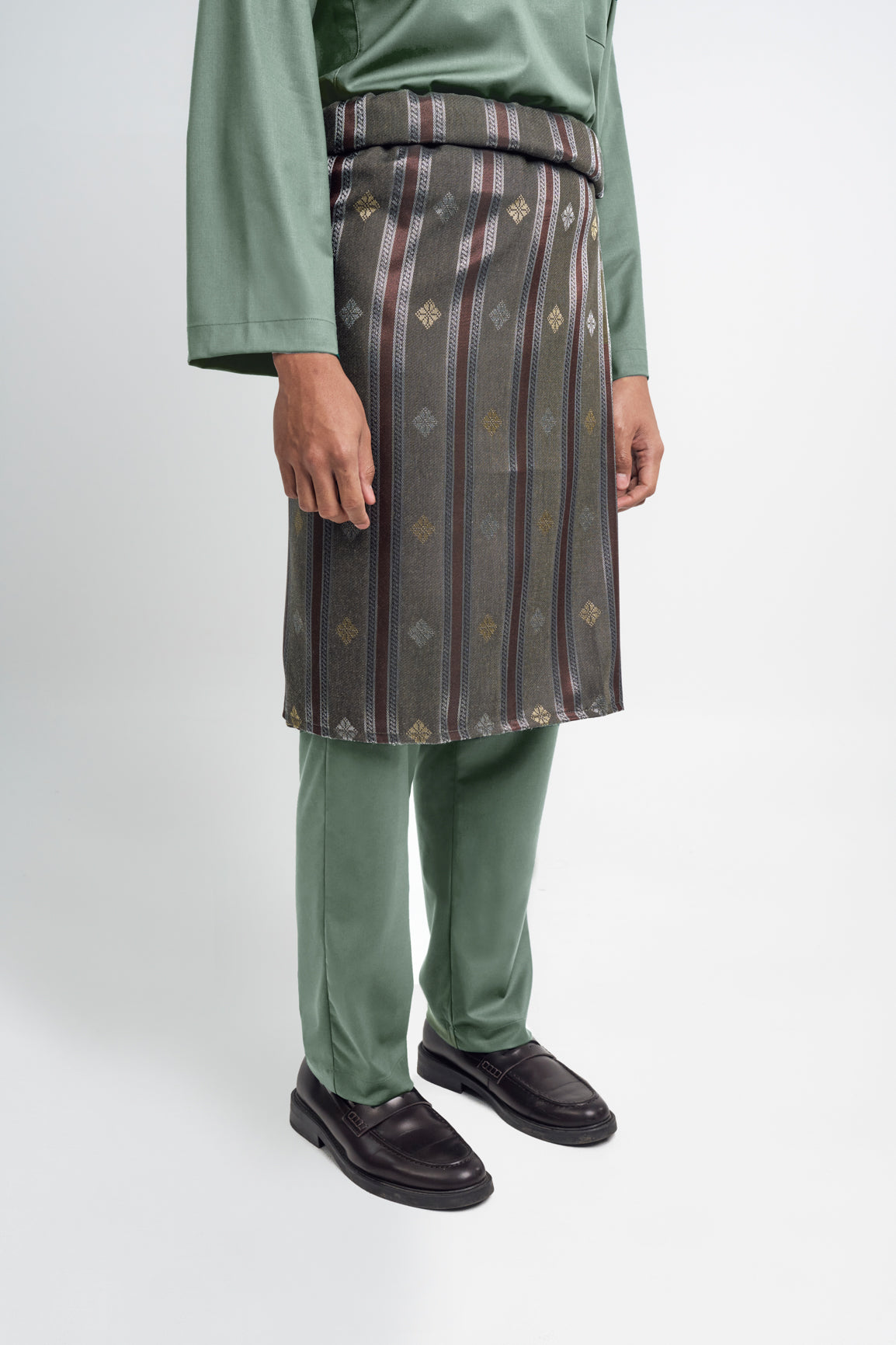 Patawali Classic Fit Baju Melayu Cekak Musang - Grass Green