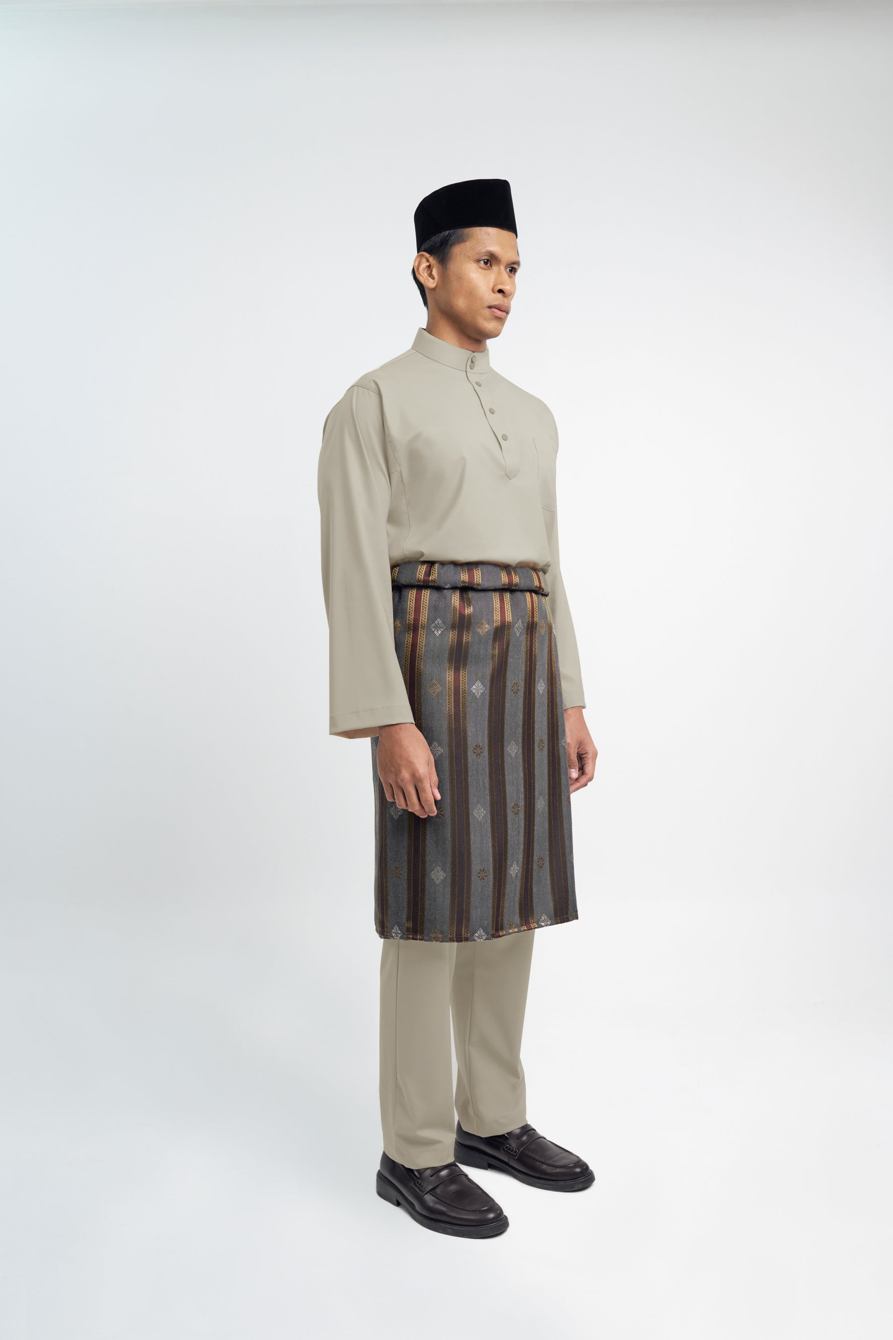 Patawali Classic Fit Baju Melayu Cekak Musang - Light Khaki