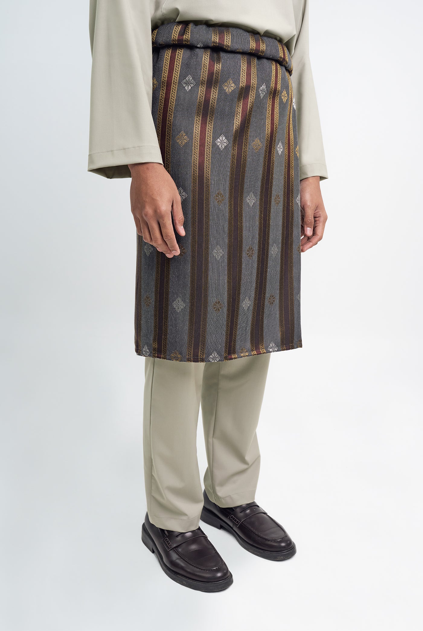 Patawali Classic Fit Baju Melayu Cekak Musang - Light Taupe