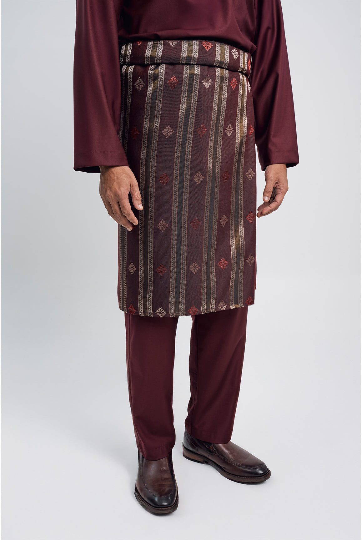 Patawali Modern Fit Baju Melayu Cekak Musang - Burgundy Red