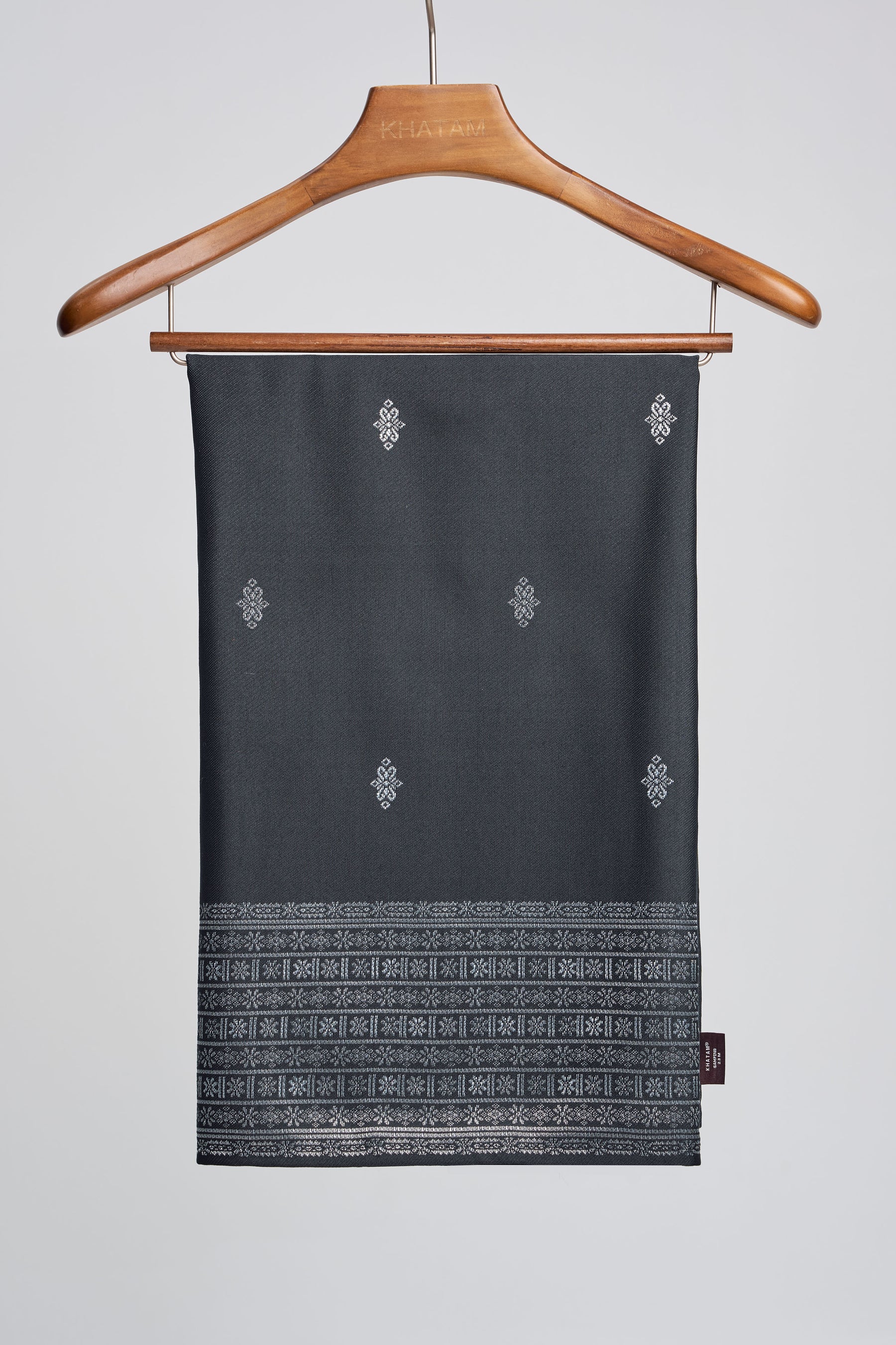 Samping Tebaran Bujur Kesuma - Black Silver