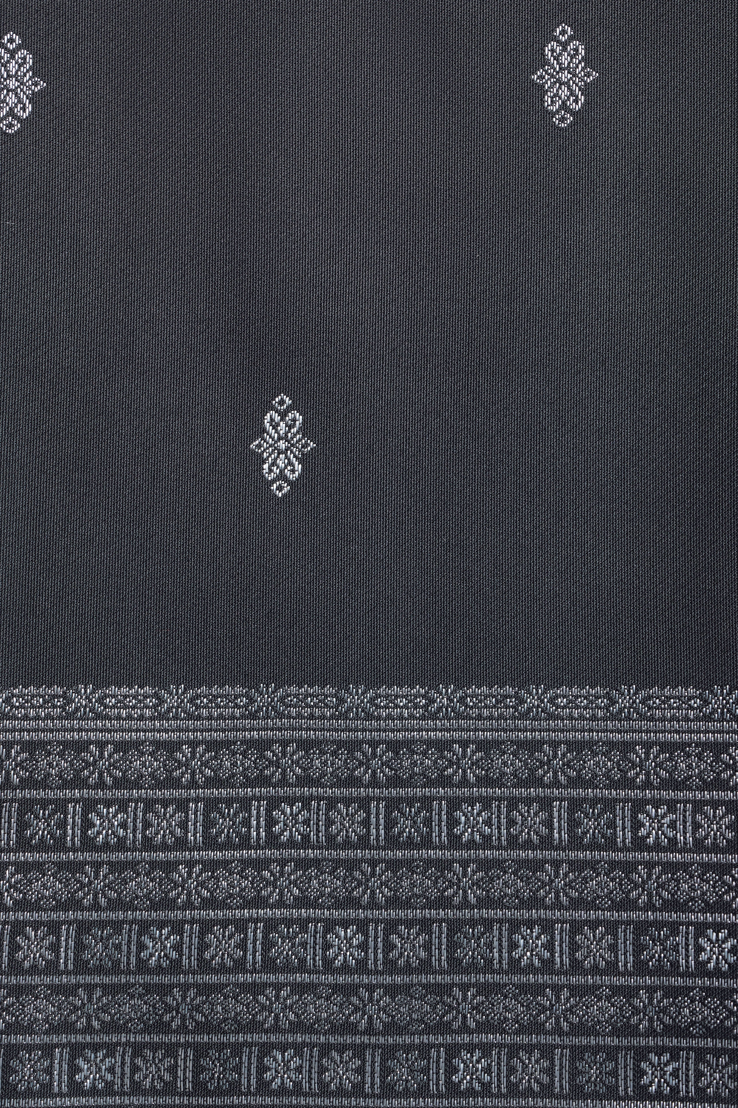 Samping Tebaran Bujur Kesuma - Black Silver