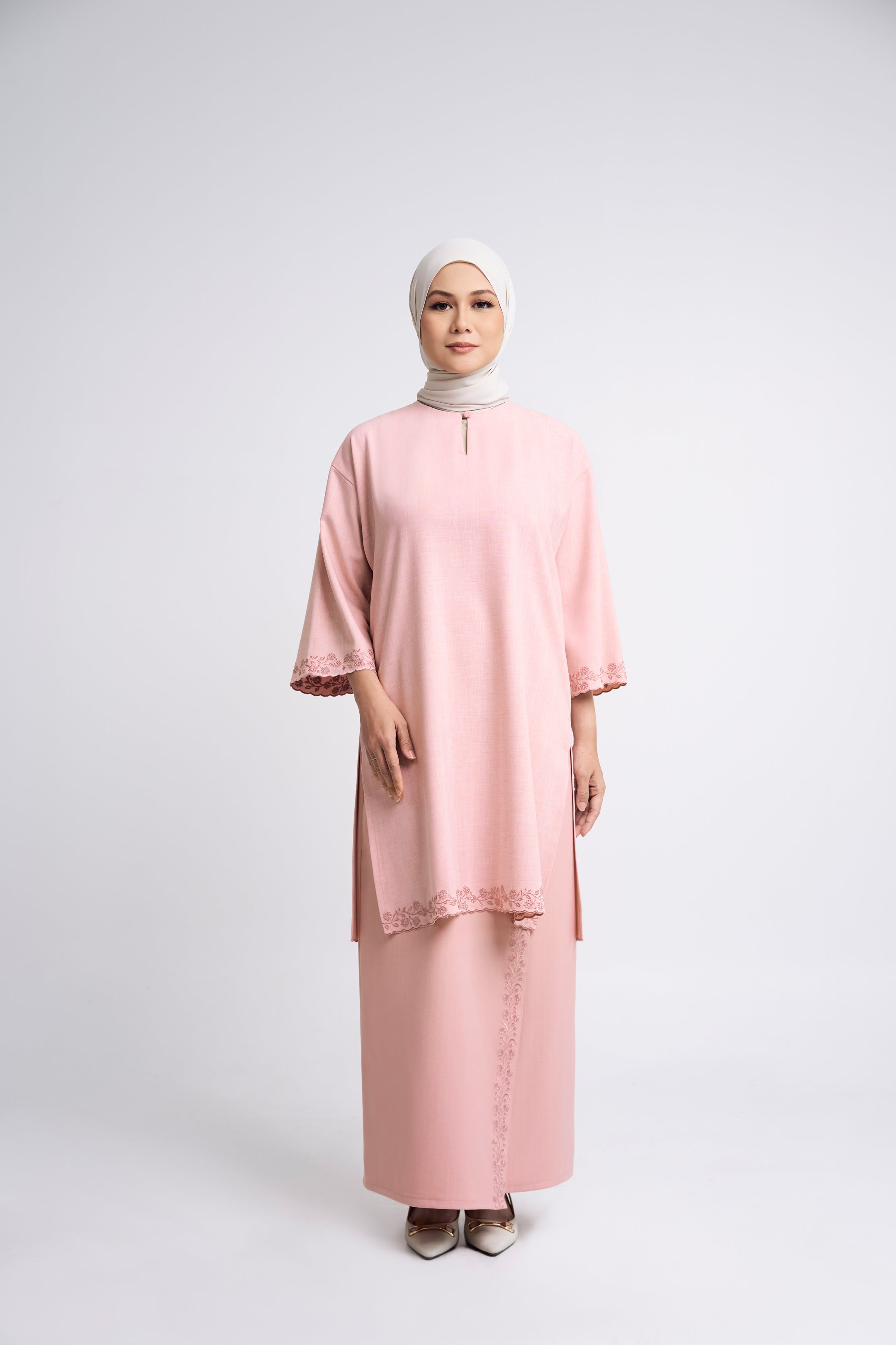 Setanjong Kurung Labuh - Pink