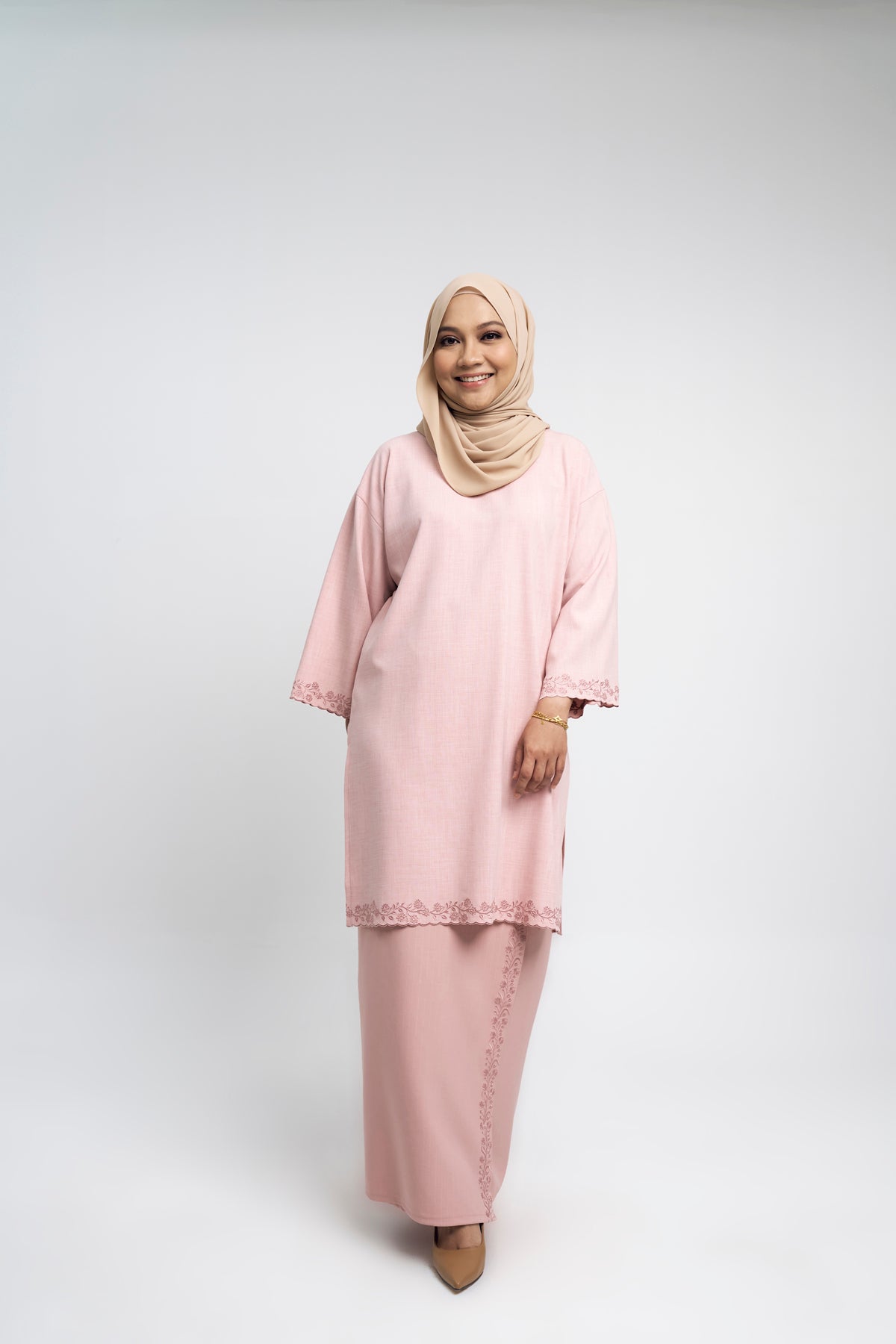 Setanjong Kurung Labuh - Pink