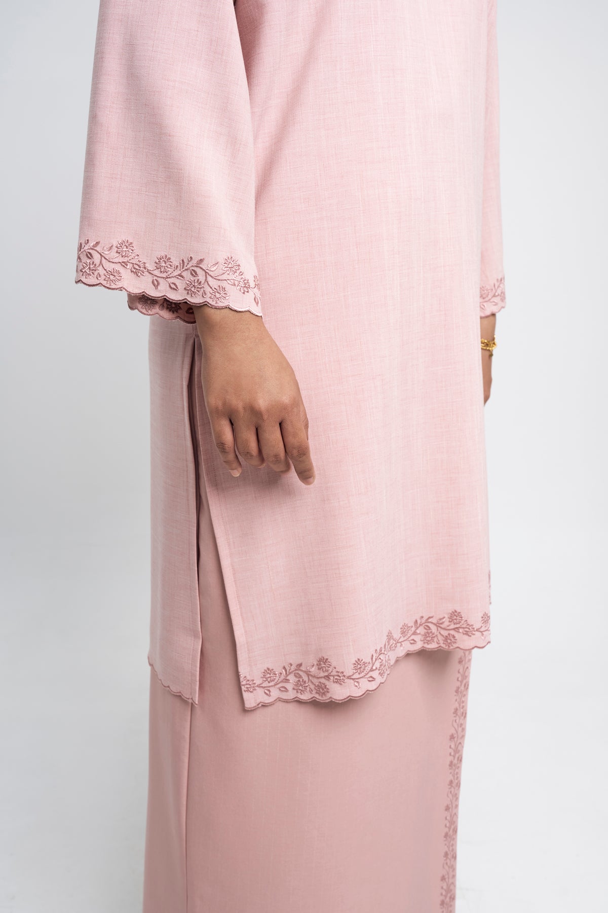 Setanjong Kurung Labuh - Pink