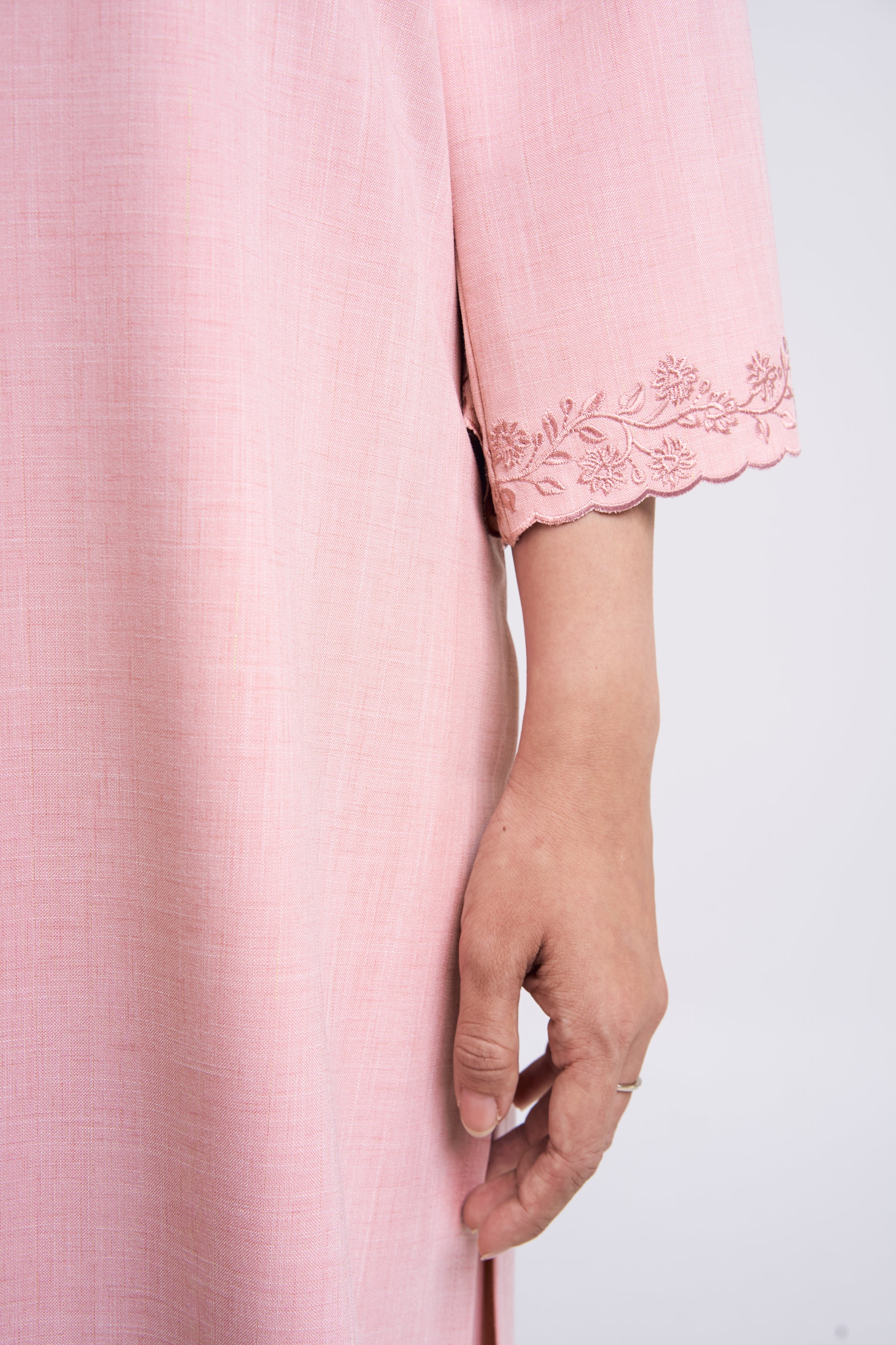 Setanjong Kurung Labuh - Pink