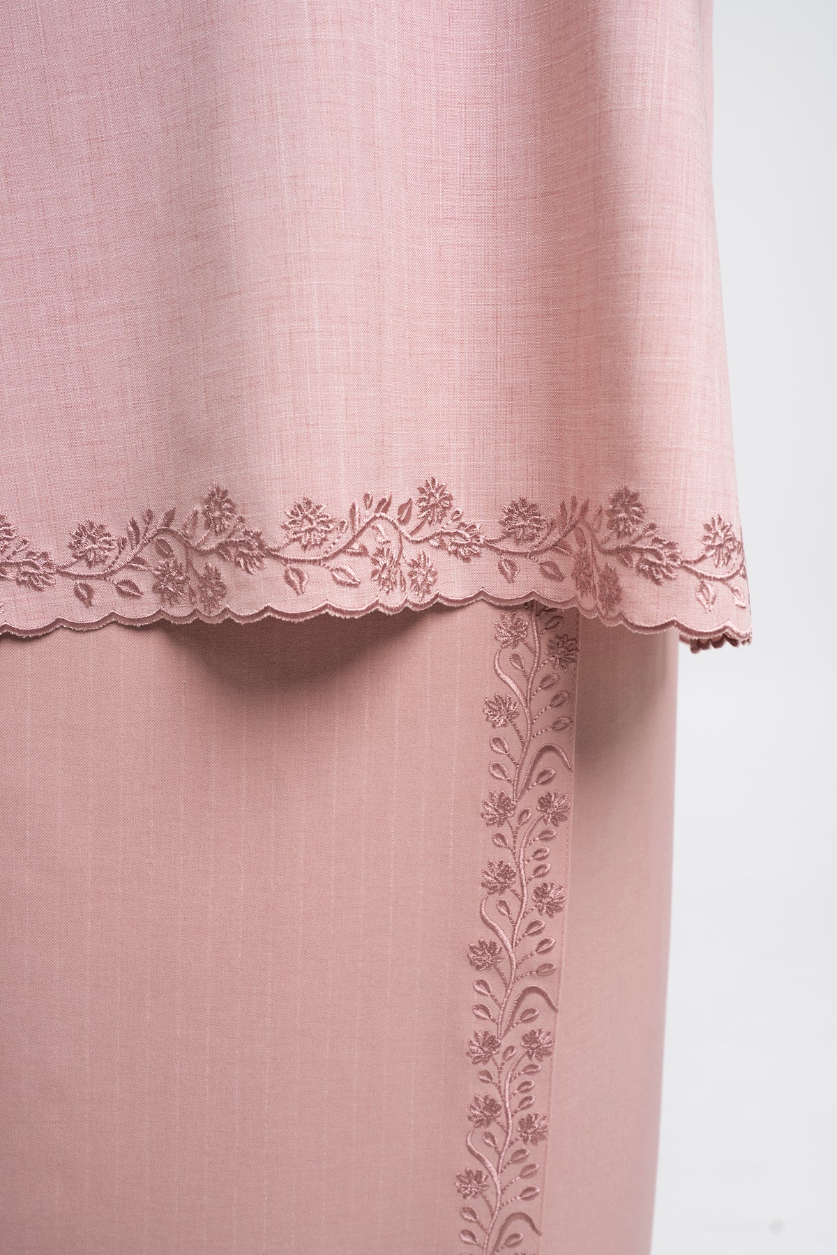 Setanjong Kurung Labuh - Pink