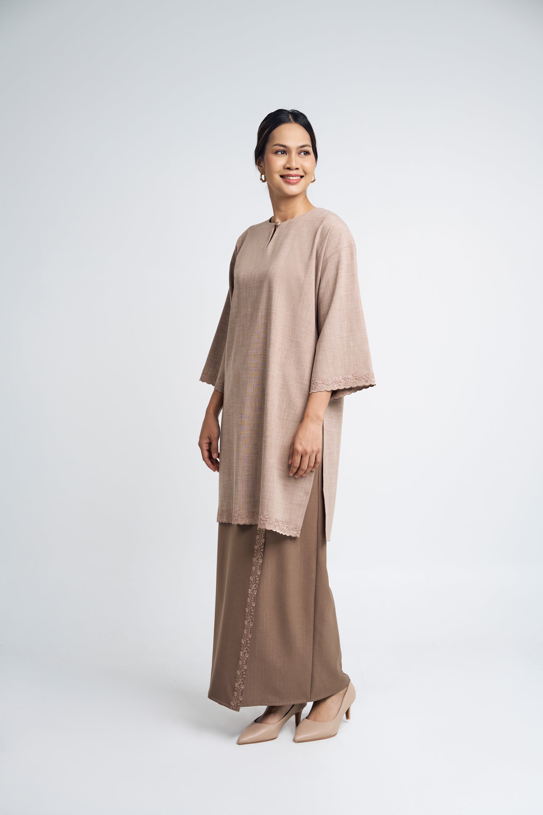 Setanjong Kurung Labuh - Brown