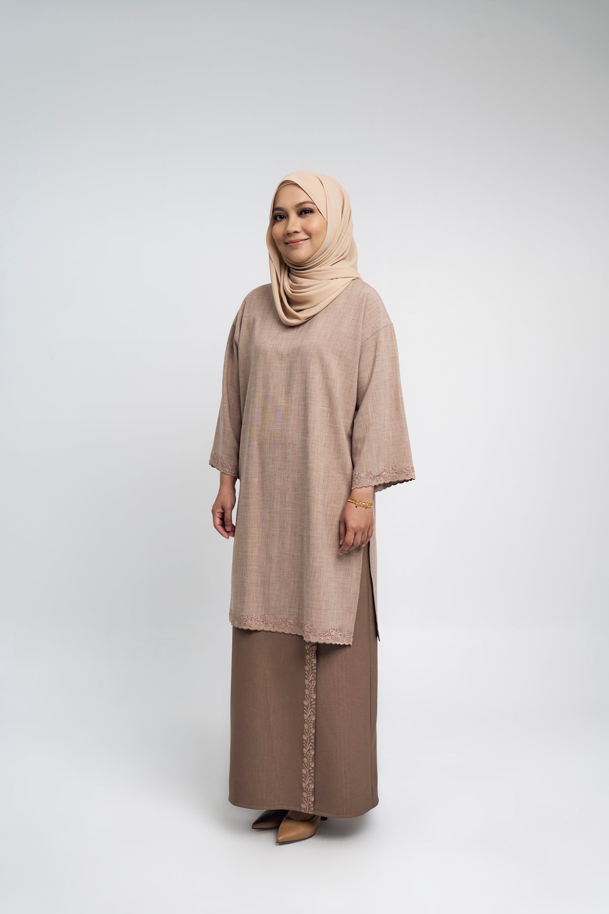 Setanjong Kurung Labuh - Brown