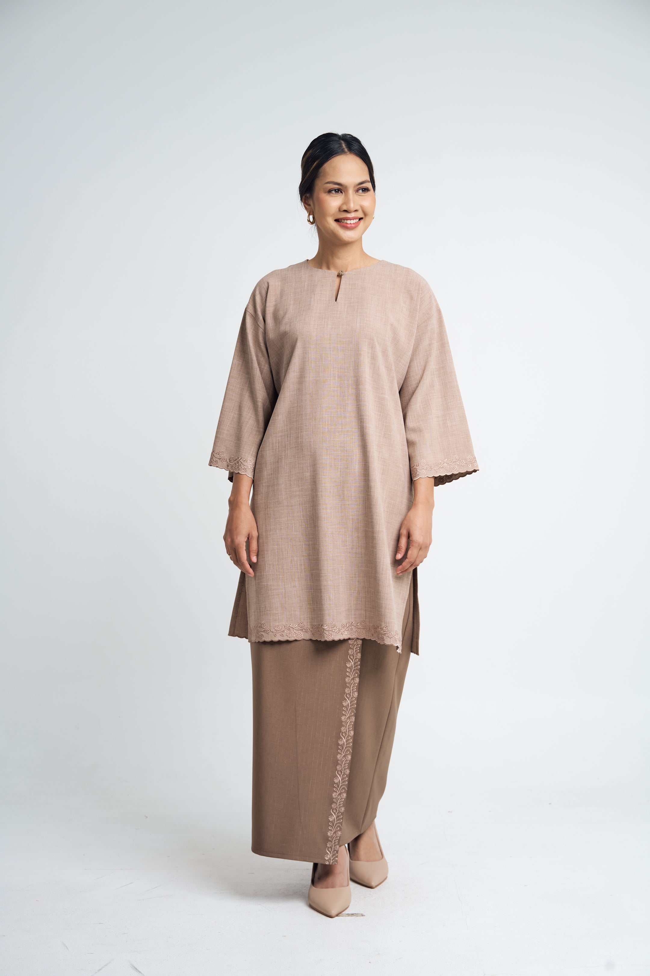 Setanjong Kurung Labuh - Brown