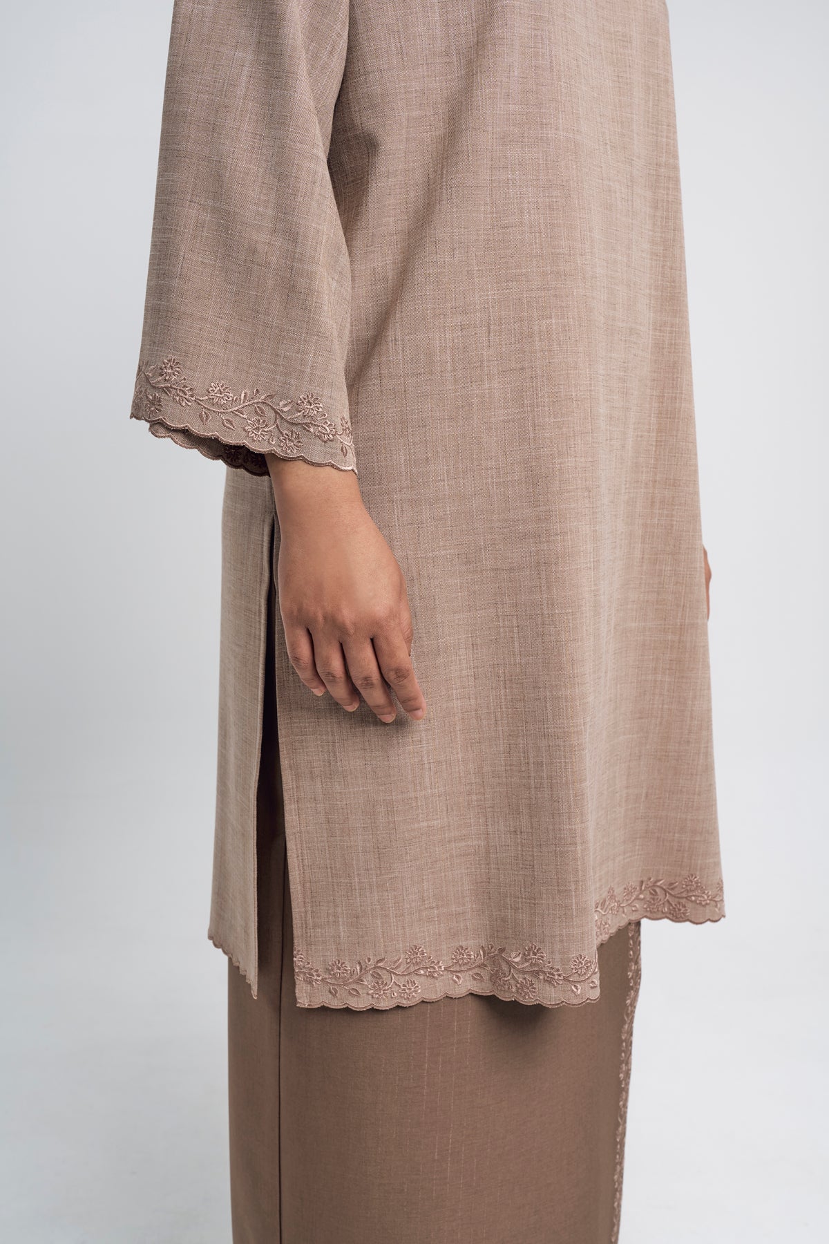 Setanjong Kurung Labuh - Brown