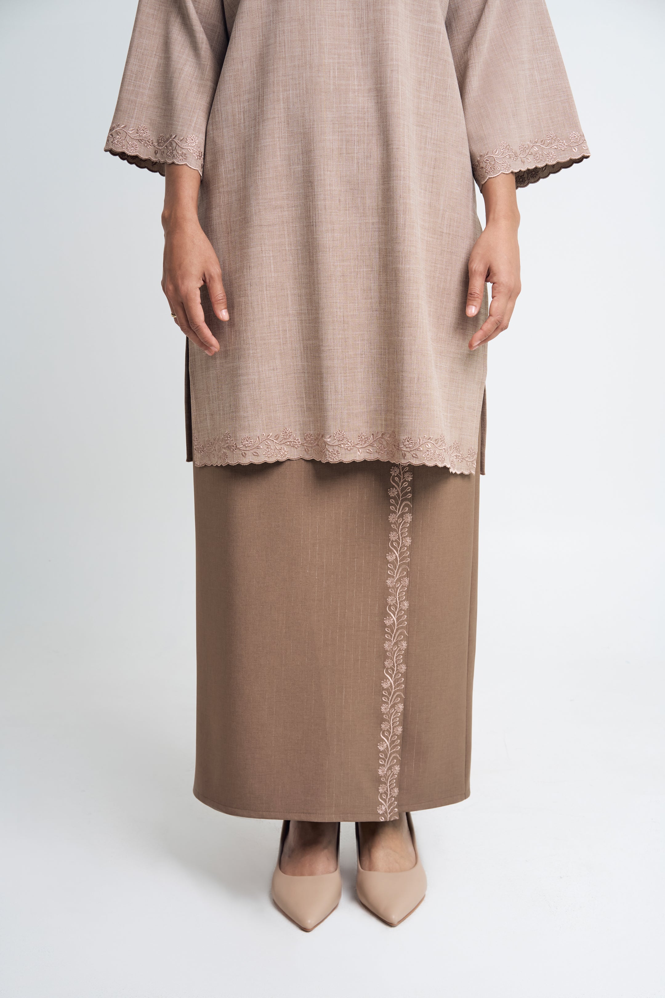 Setanjong Kurung Labuh - Brown