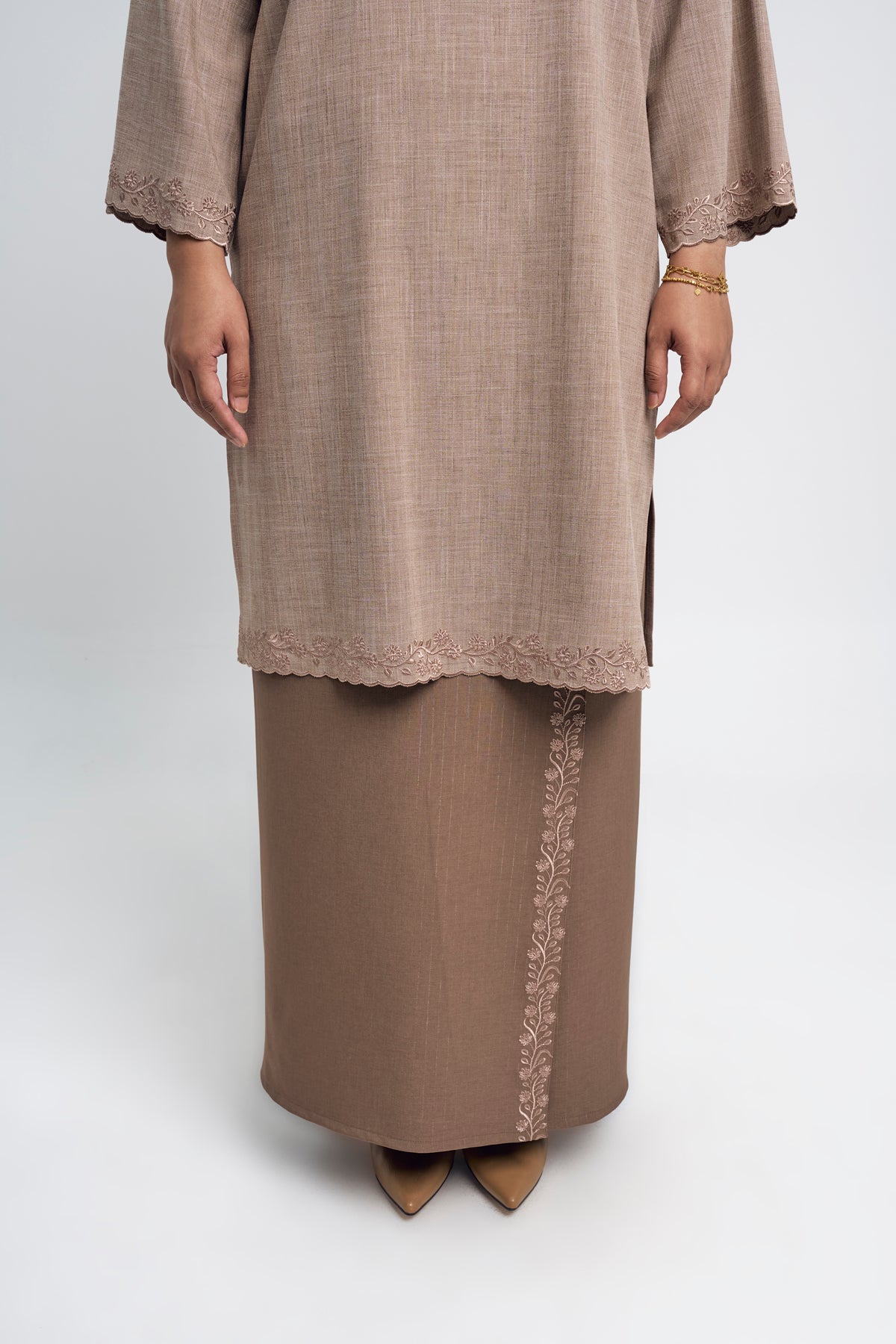 Setanjong Kurung Labuh - Brown