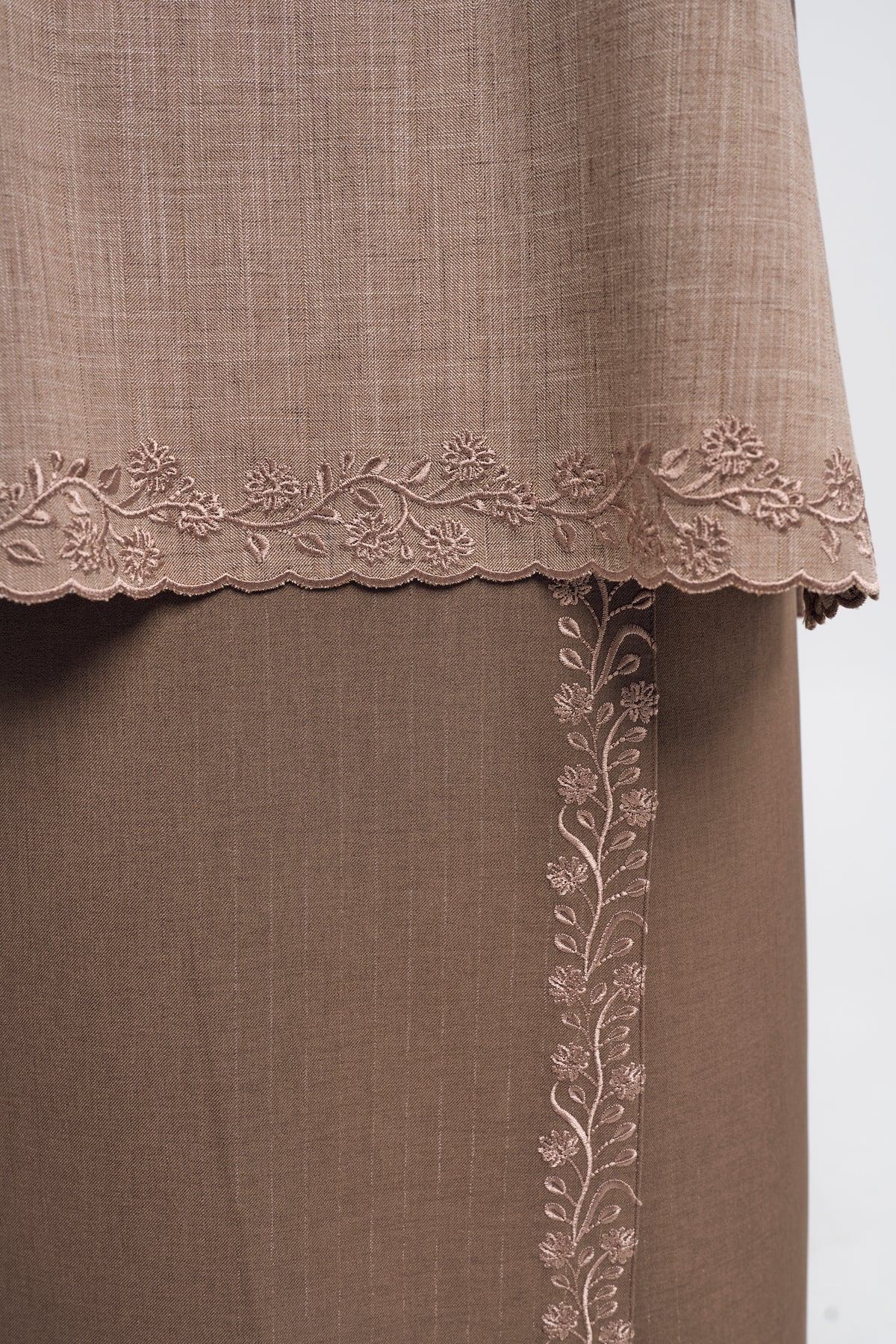 Setanjong Kurung Labuh - Brown