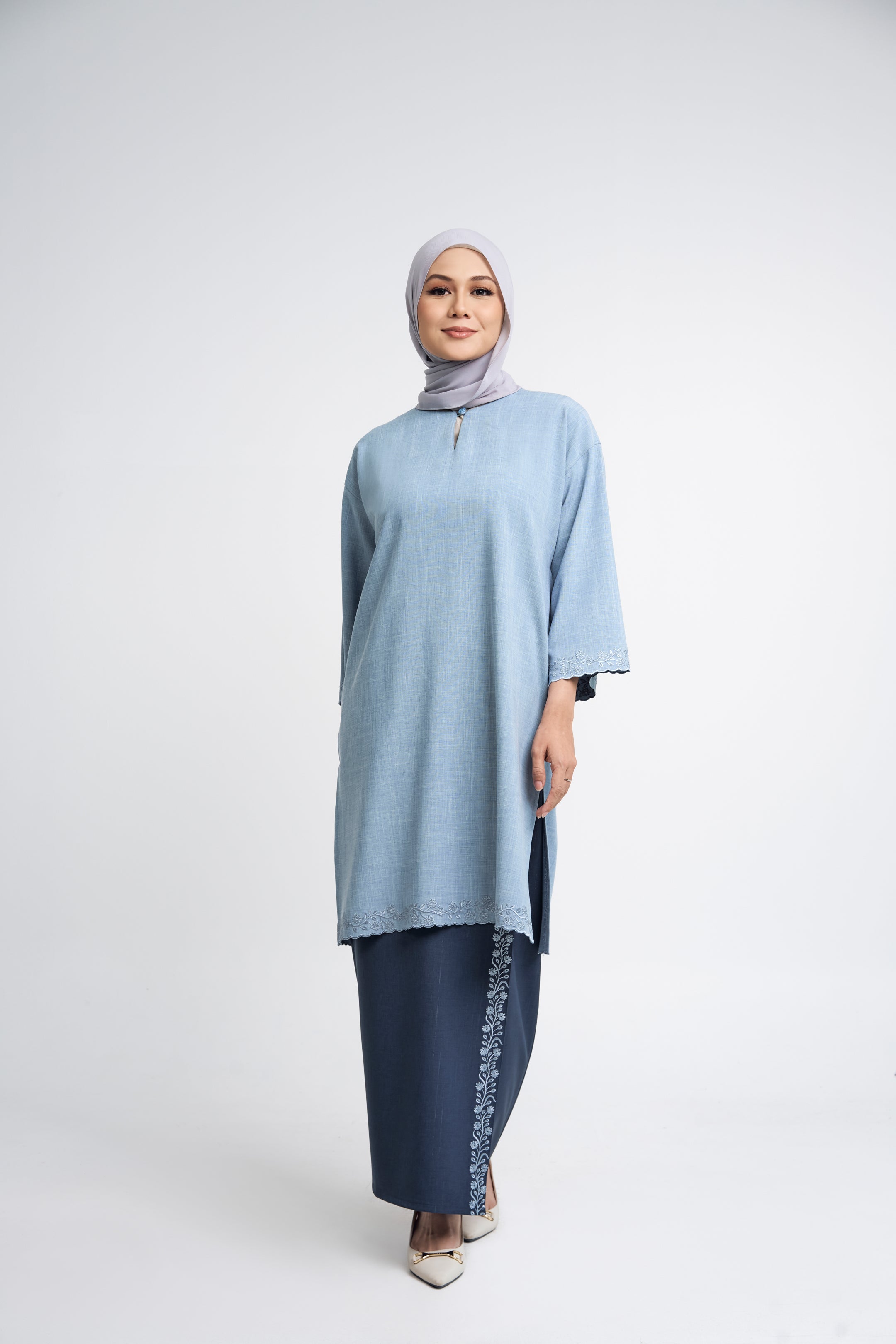 Setanjong Kurung Labuh - Blue