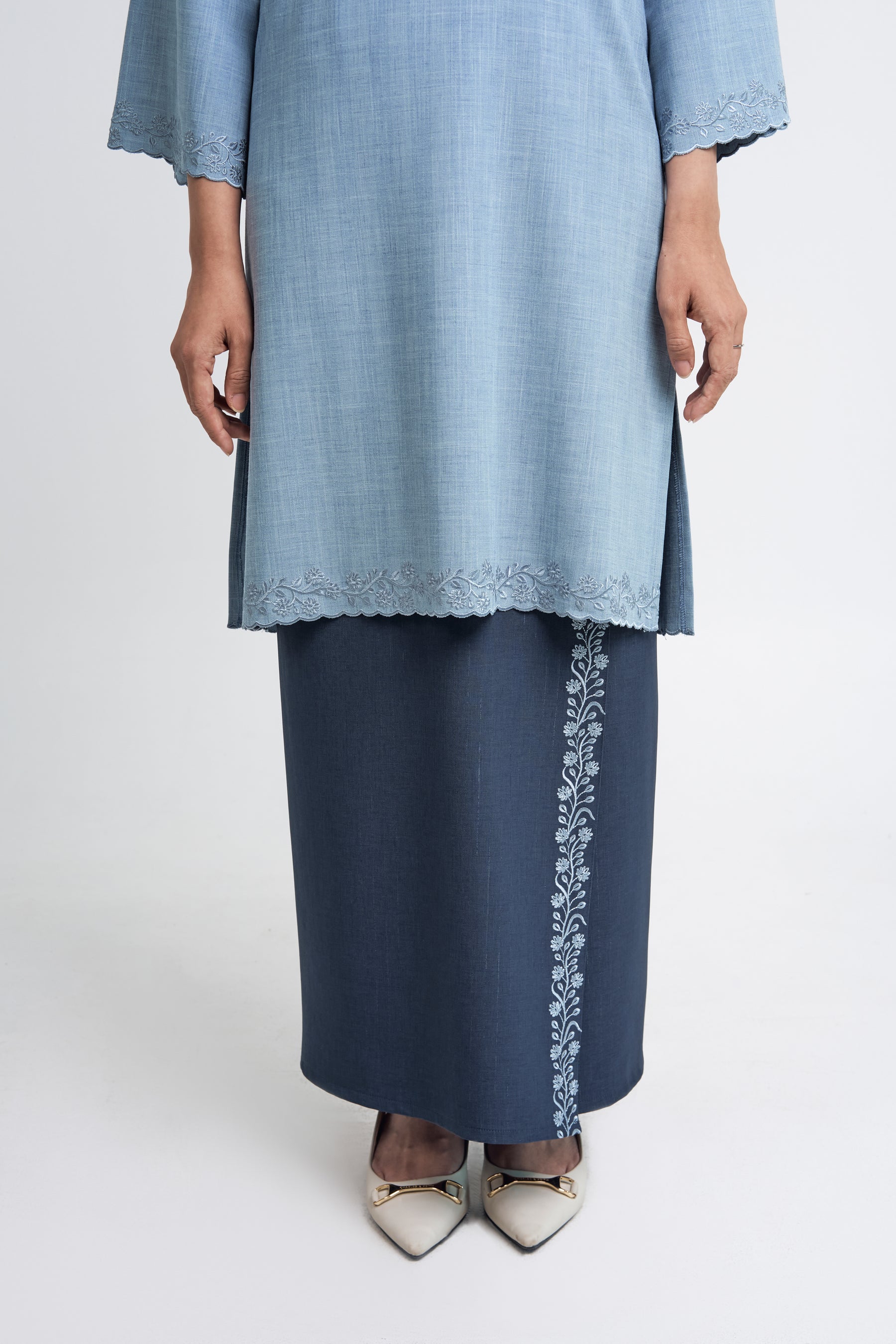 Setanjong Kurung Labuh - Blue