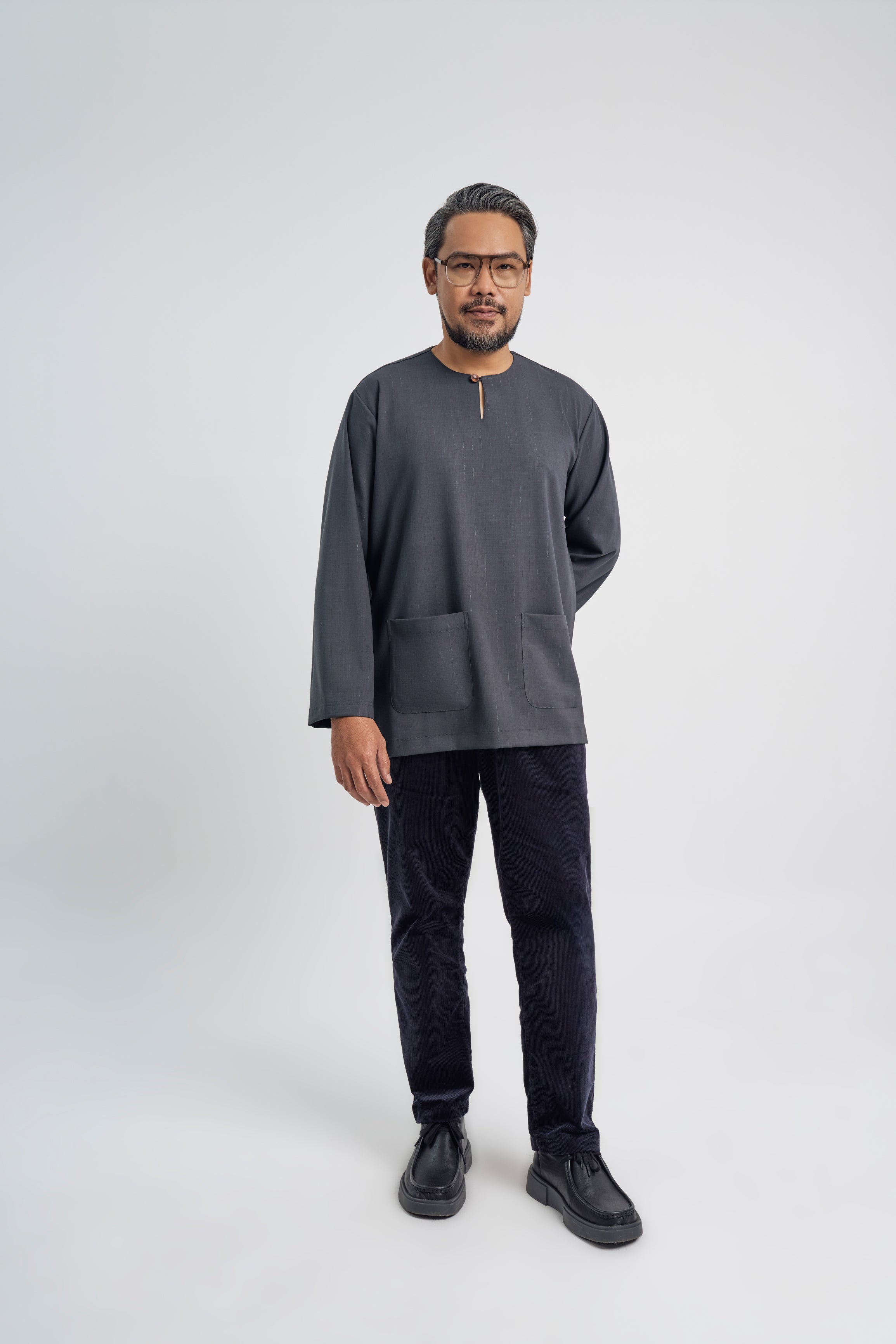 Setanjong Loose Fit Men Top - Black