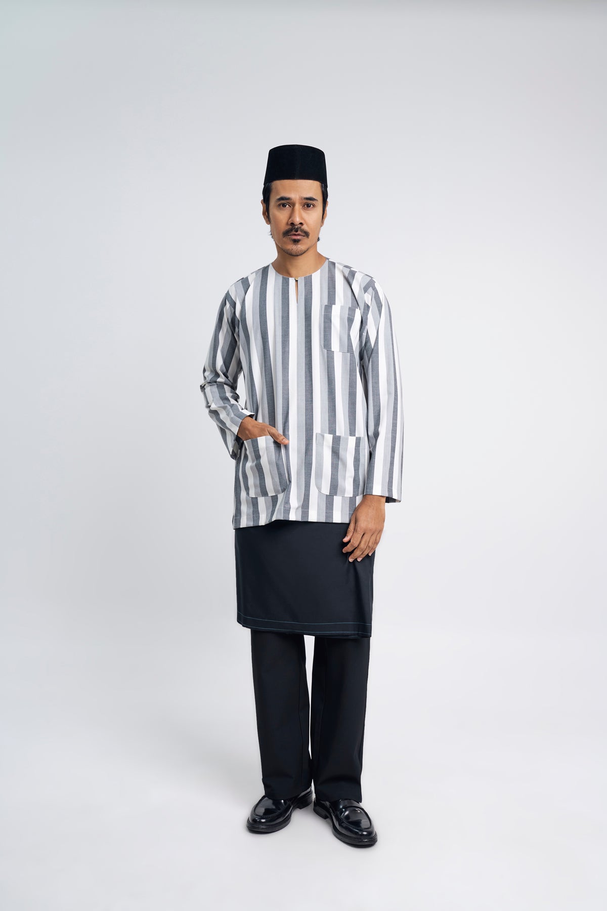 Artisan Tulang Belut Men Top - Grey