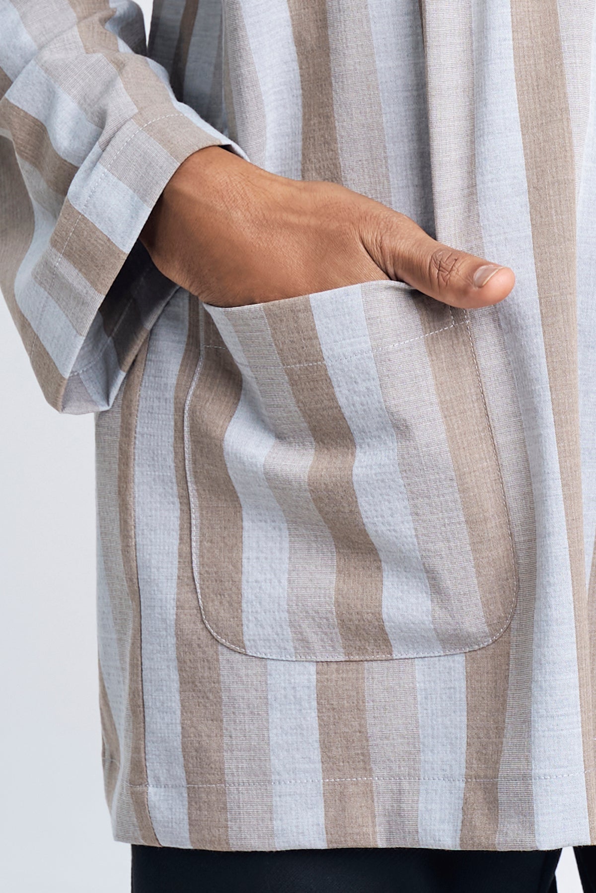 Artisan Tulang Belut Men Top - Ash Brown