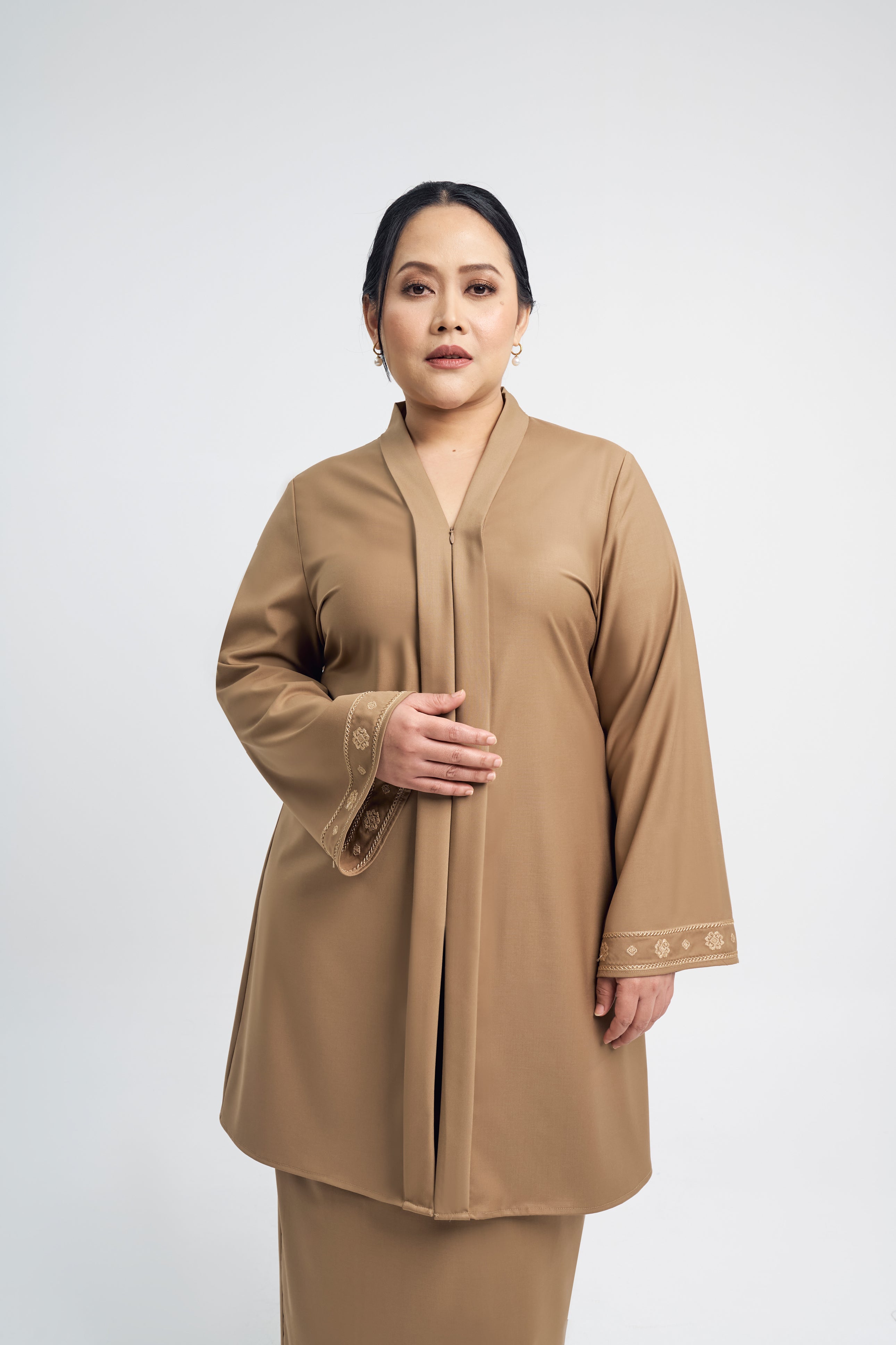 Patawali Baju Kebaya - Hazel Brown