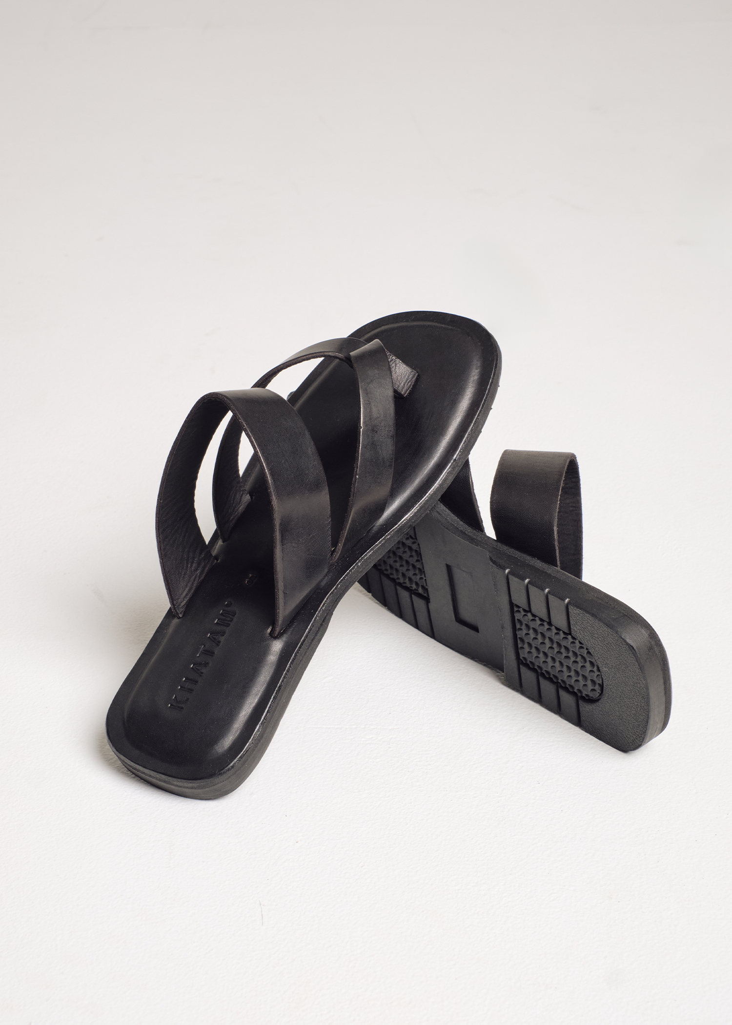 Sandal Toe-Post Strap Leather Sandal - Black