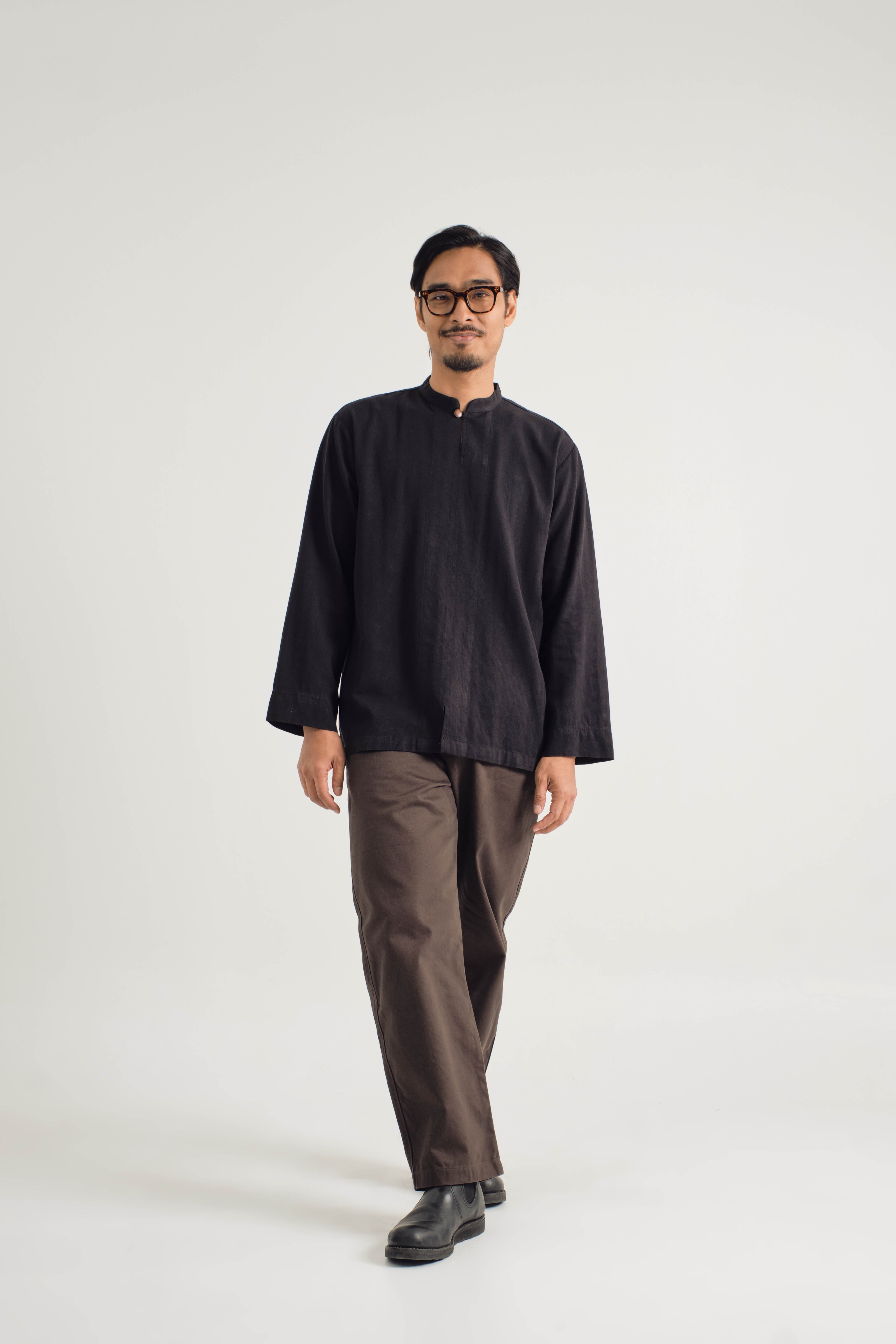 Jalenan Modern Fit Collared Top  - Coal Black