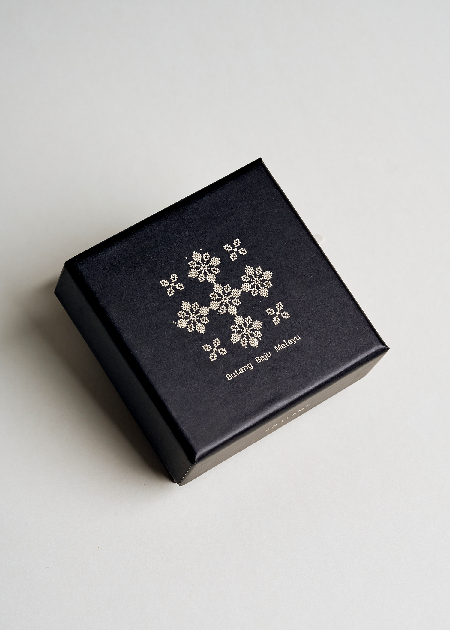 Butang Baju Melayu - Mulberry